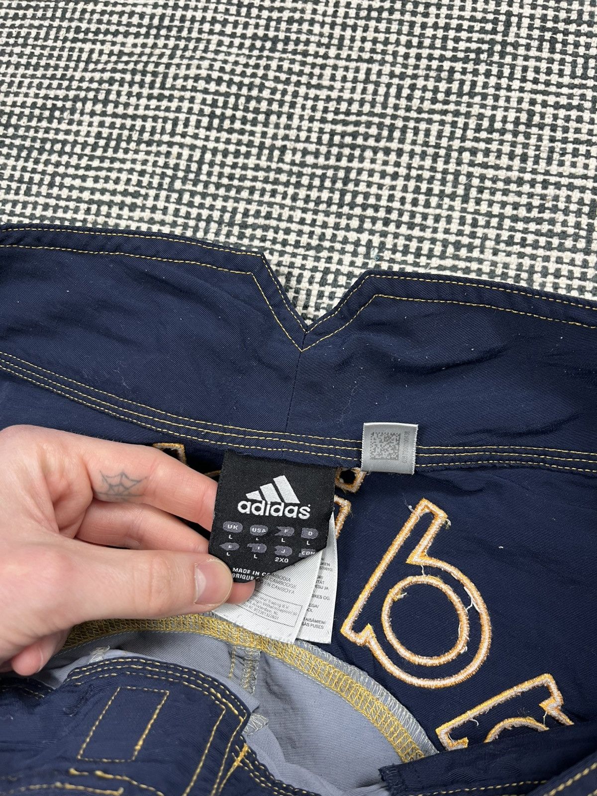 Adidas × Vintage Y2K adidas big logo baggy shorts summer vintage swim Size US 36 / EU 52 - 4 Thumbnail