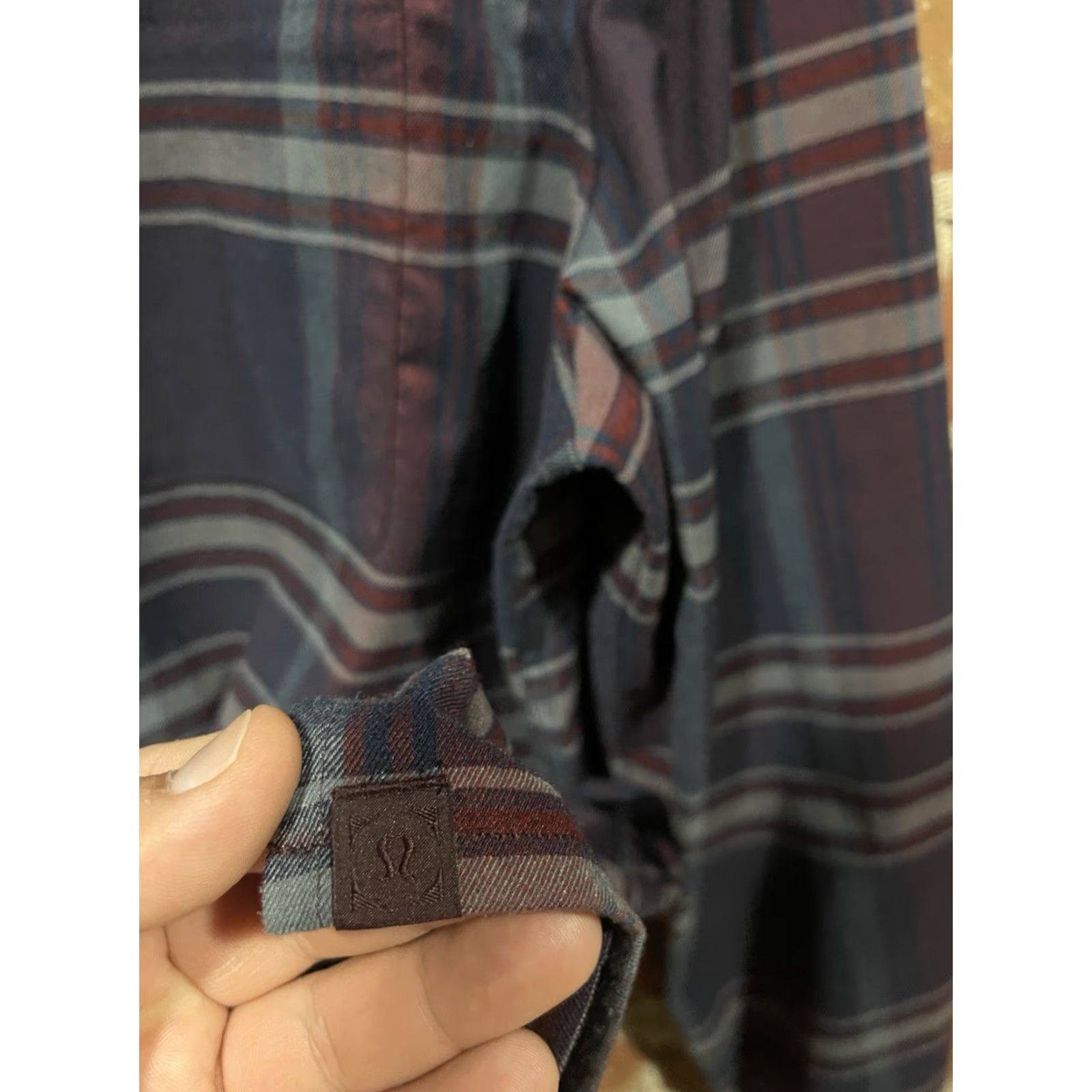 Lululemon Lululemon Shirt Mens L Blue Red Plaid Masons Peak Flannel Button Up Zip Pocket Shirt Size US L / EU 52-54 / 3 - 2 Thumbnail