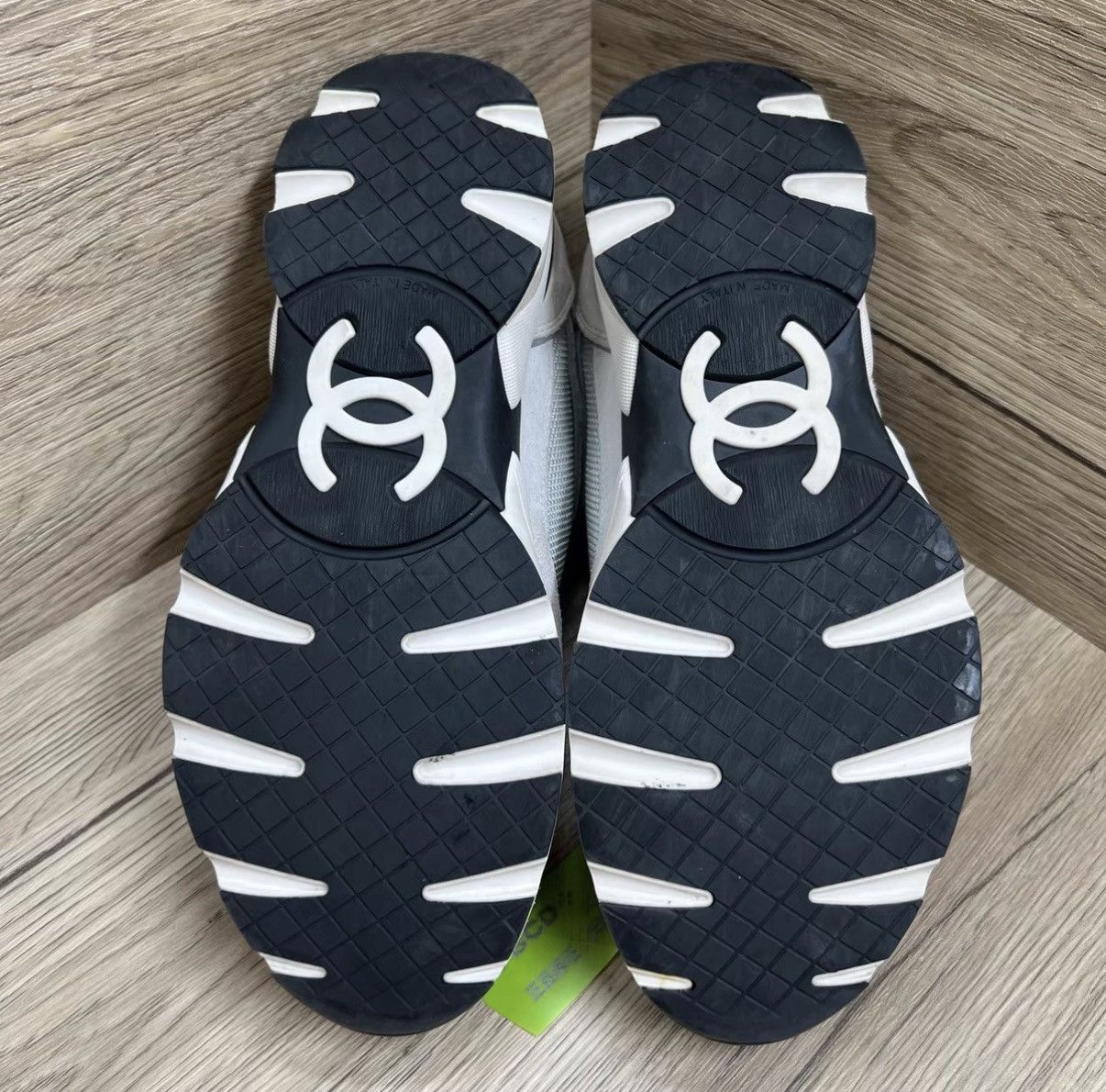 Chanel Chanel Grey & White Interlocking CC Sneakers J41 Size US 7.5 / IT 37.5 - 6 Thumbnail