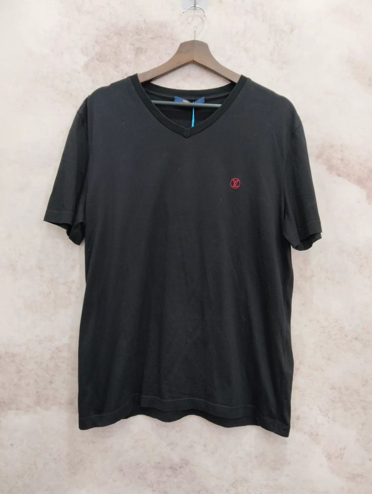 Louis Vuitton LV Embroidered Logo Short Sleeve T-shirt L Size US L / EU 52-54 / 3 - 1 Thumbnail