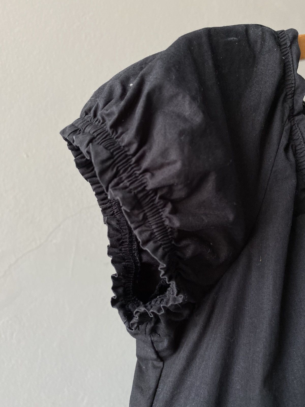 Isabel Marant * Isabel Marant Black Ruffled Puff-Sleeve Blouse. Size S / US 4 / IT 40 - 4 Thumbnail