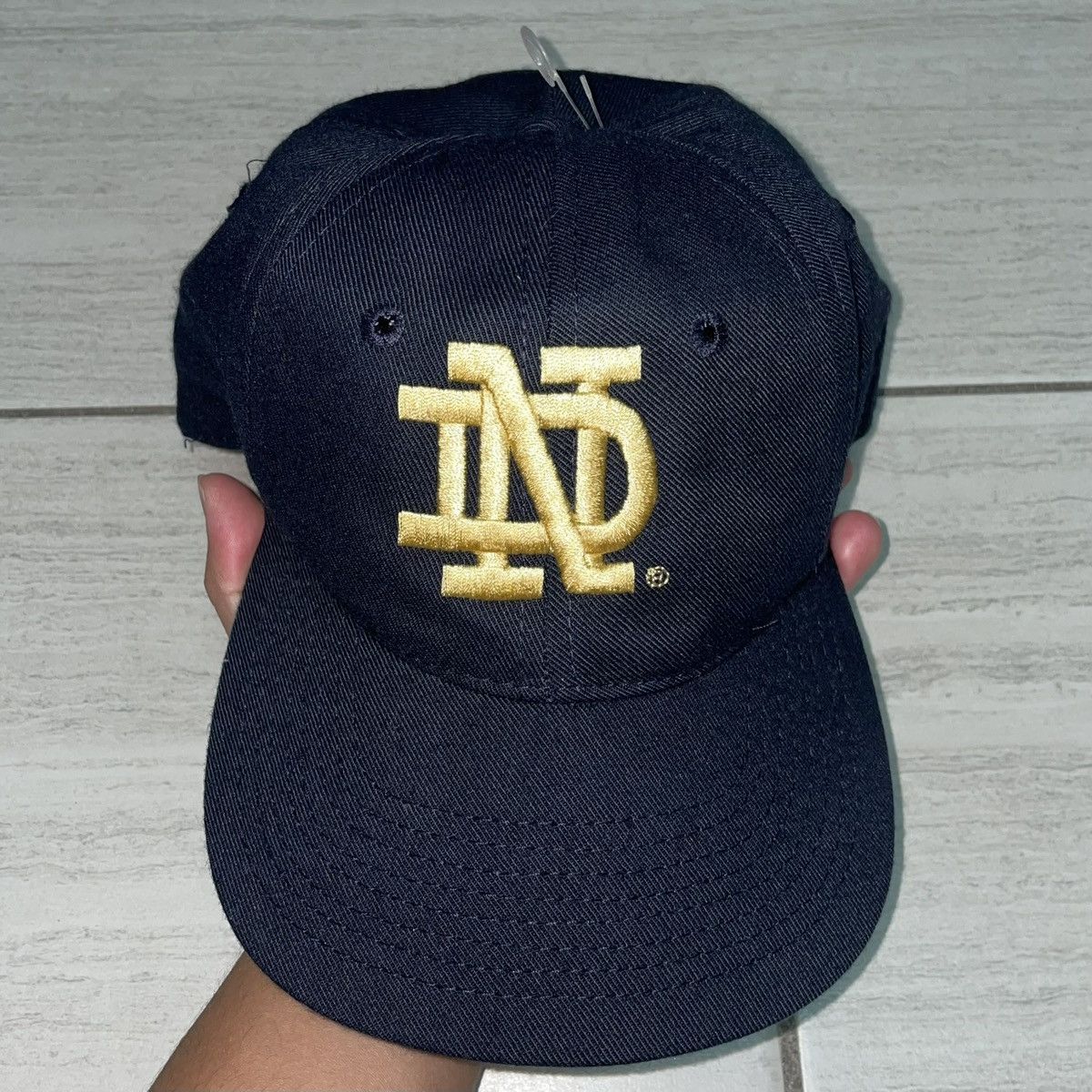Vintage Notre Dame Snapback Navy Hat Vintage Size ONE SIZE - 1 Thumbnail