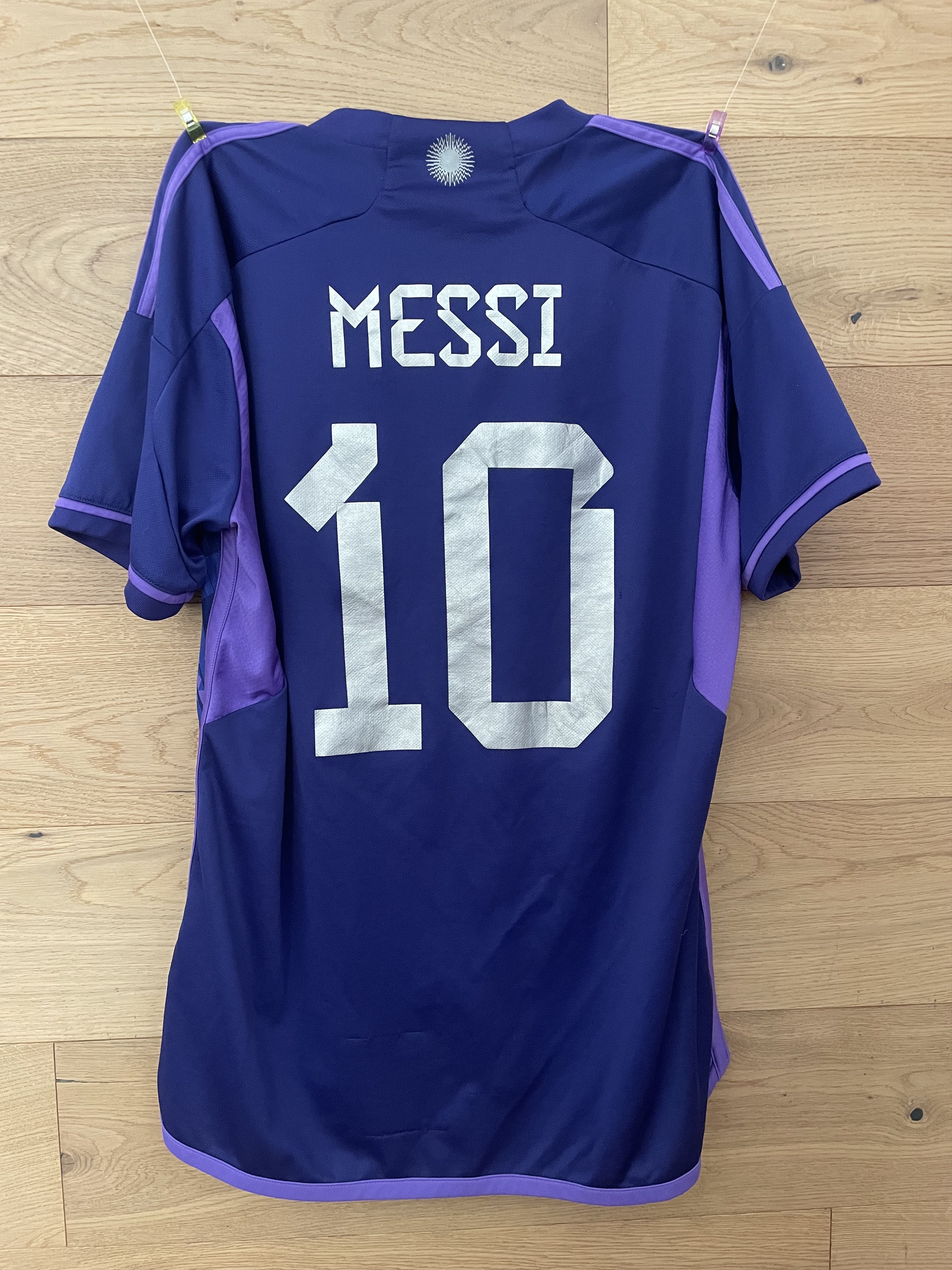 Adidas Adidas Messi #10 Argentina 2022 Away Authentic L Slim Size US L / EU 52-54 / 3 - 2 Thumbnail