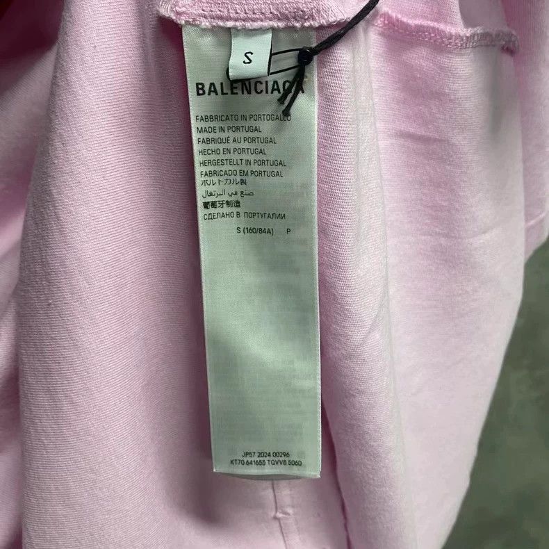 Balenciaga Balenciaga Pink love heart print logo short sleeve Size US S / EU 44-46 / 1 - 5 Thumbnail