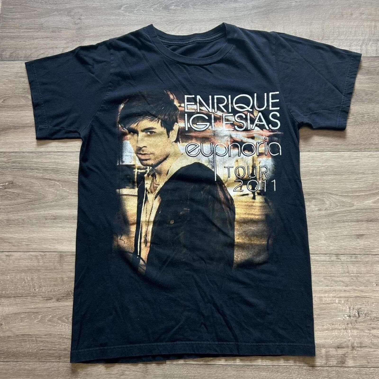 Other Enrique Iglesias Euphoria Tour 2011 black t-shirt size S Size US S / EU 44-46 / 1 - 1 Thumbnail