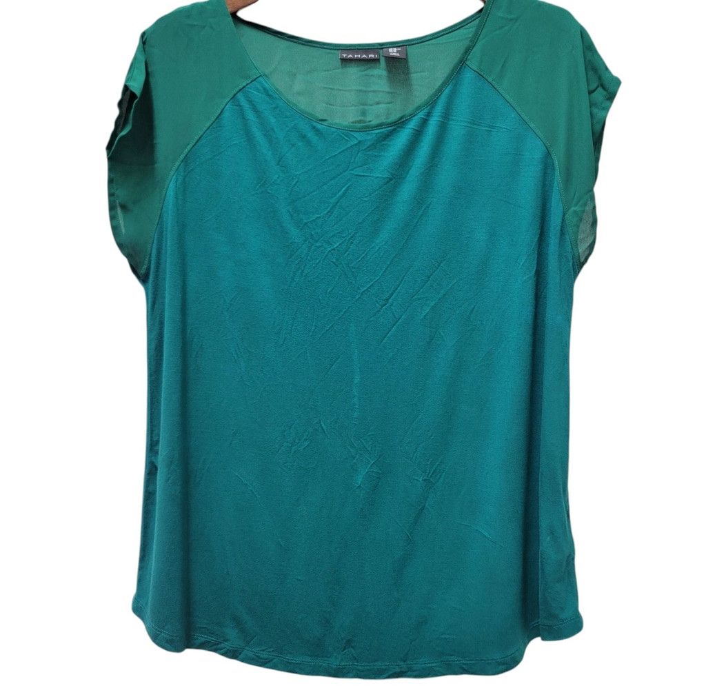 Other Tahari Women’s Polyester Rayon Blend Top Size XL Excellent Size XL / US 12-14 / IT 48-50 - 1 Thumbnail