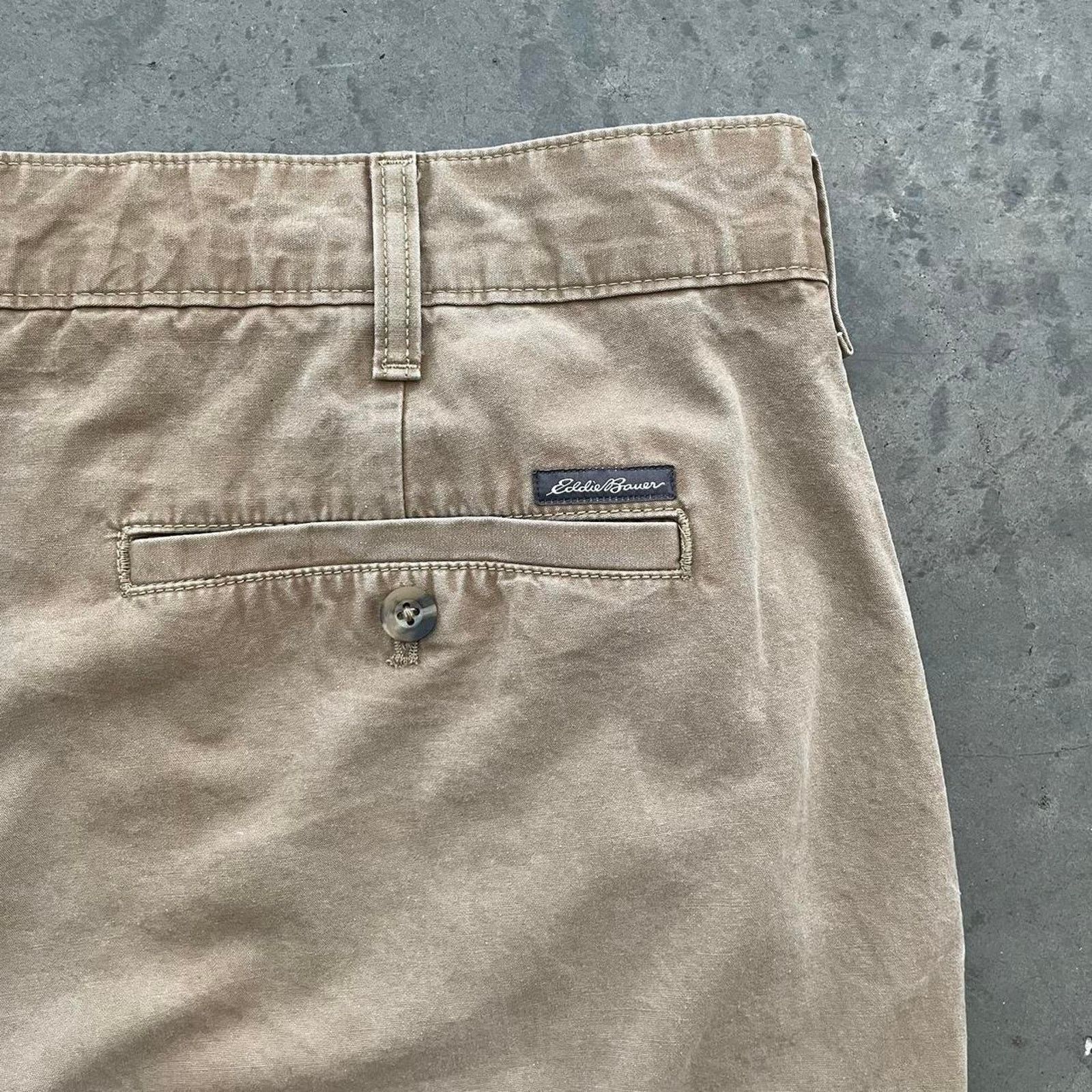Eddie Bauer Eddie Bauer Khaki Cargo Pants Size US 38 / EU 54 - 5 Thumbnail