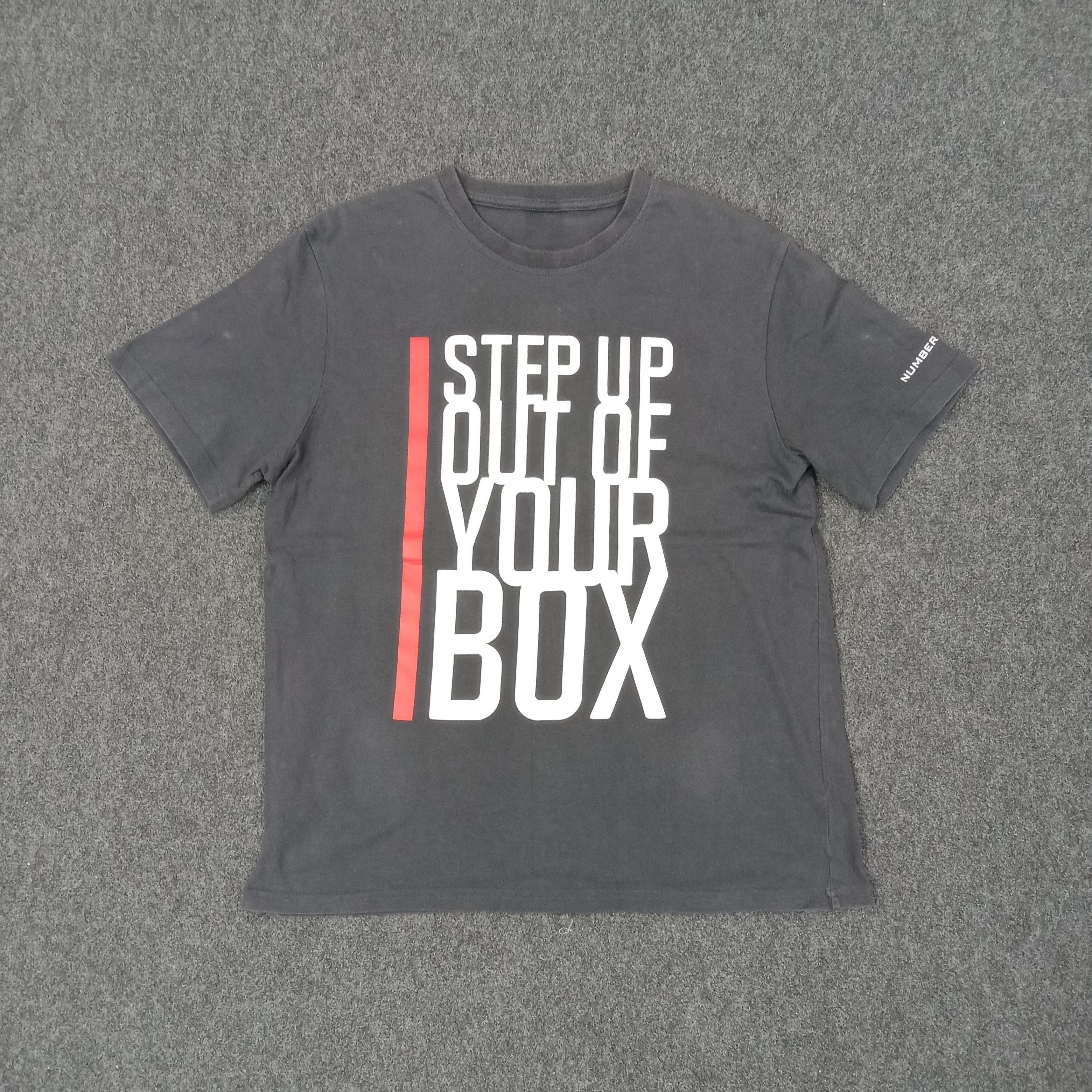 Number (N)ine Number (N)ine X Marlboro Japanese Brand Tshirt C239N33 Size US L / EU 52-54 / 3 - 1 Thumbnail