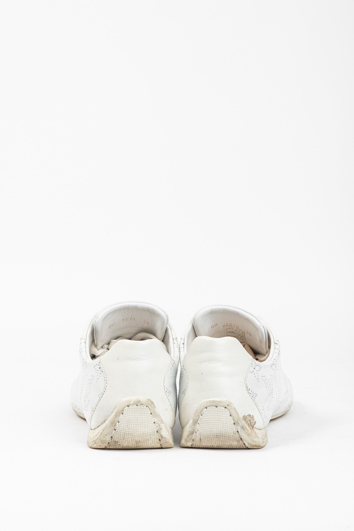 Louis Vuitton Louis Vuitton Mahina Perforated Monogram Leather Sneakers Size US 8.5 / IT 38.5 - 3 Thumbnail