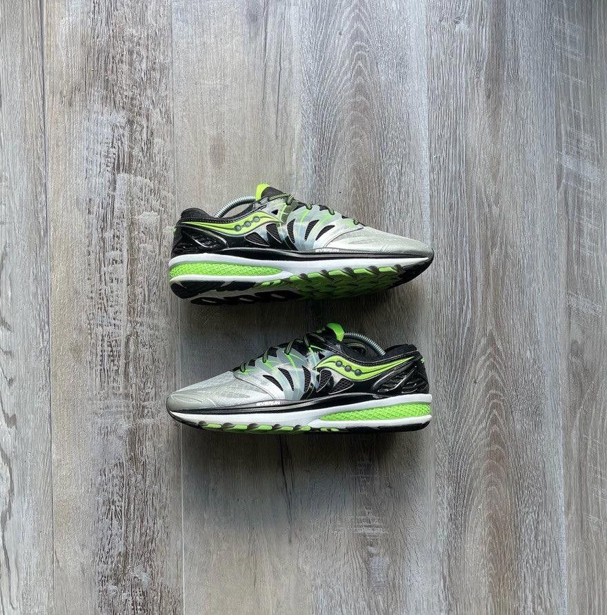 Saucony SAUCONY • Hurricane Iso 2 (10M) Size US 10 / EU 43 - 1 Thumbnail