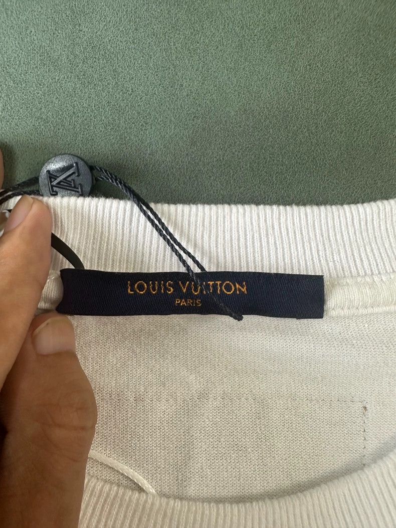 Louis Vuitton Louis Vuitton Featured printed embroidered short sleeves 25 Size US L / EU 52-54 / 3 - 3 Thumbnail