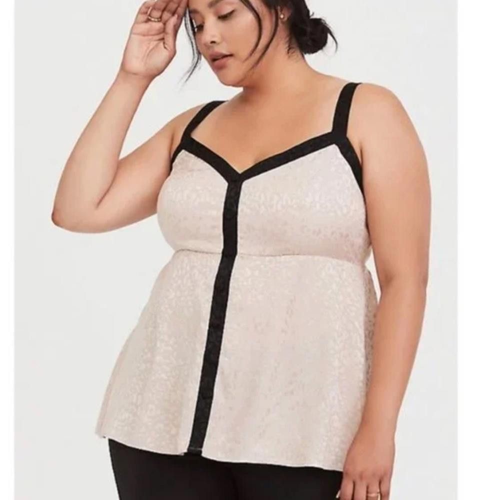 Torrid Torrid l Tan Jacquard Leopard Print Babydoll Blouse Size 00 Size XL / US 12-14 / IT 48-50 - 1 Thumbnail