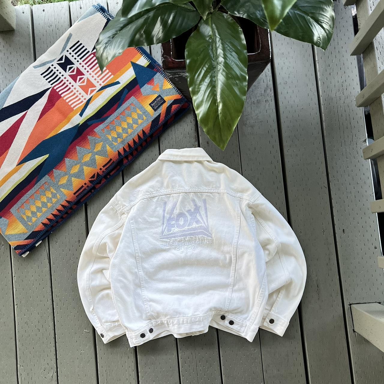 Vintage Vintage 90s Fox Sunday Comics on Fox White Denim Jacket Size US L / EU 52-54 / 3 - 1 Thumbnail