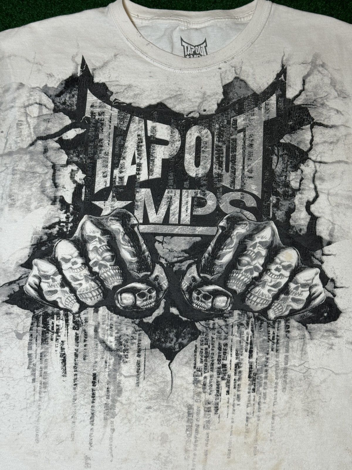 Tapout × Vintage Y2k Tapout Grunge Fists Tattoo Cutoff Muscle Shirt Tank Top Size US L / EU 52-54 / 3 - 2 Thumbnail