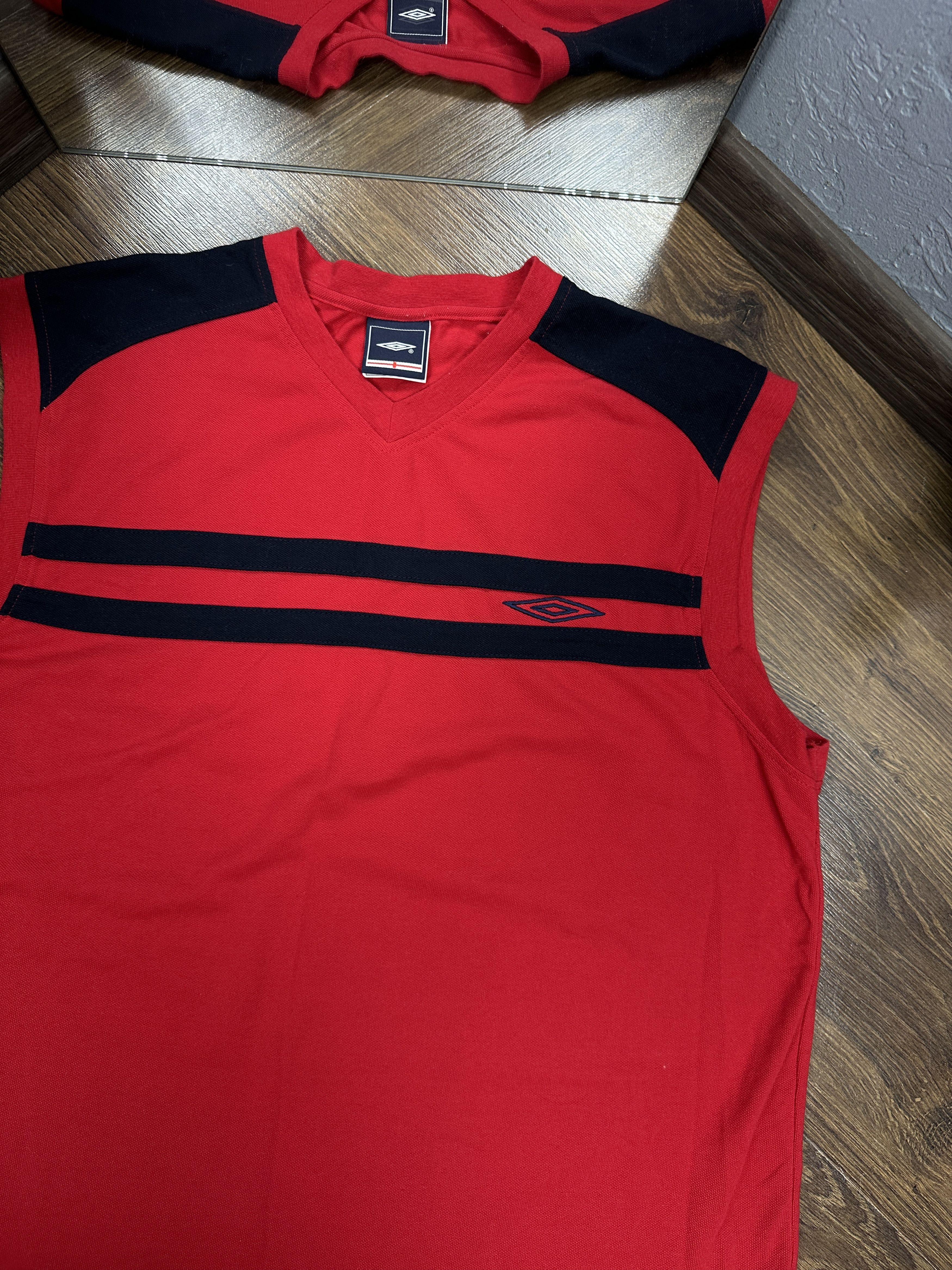 Umbro × Vintage Umbro England Vintage Mens Sleeveless T-Shirt Size US L / EU 52-54 / 3 - 2 Thumbnail