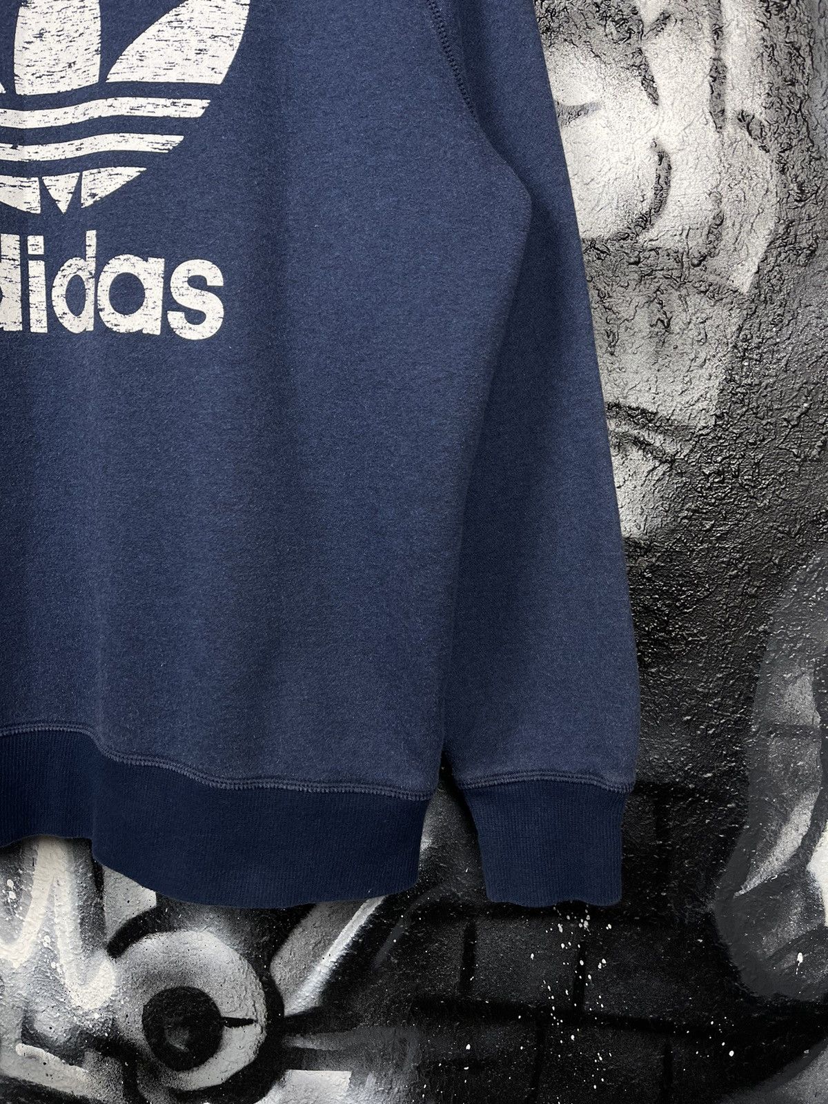 Adidas Adidas Originals Y2K Front Big Logo Sweatshirt Men’s Size L Size US L / EU 52-54 / 3 - 4 Thumbnail