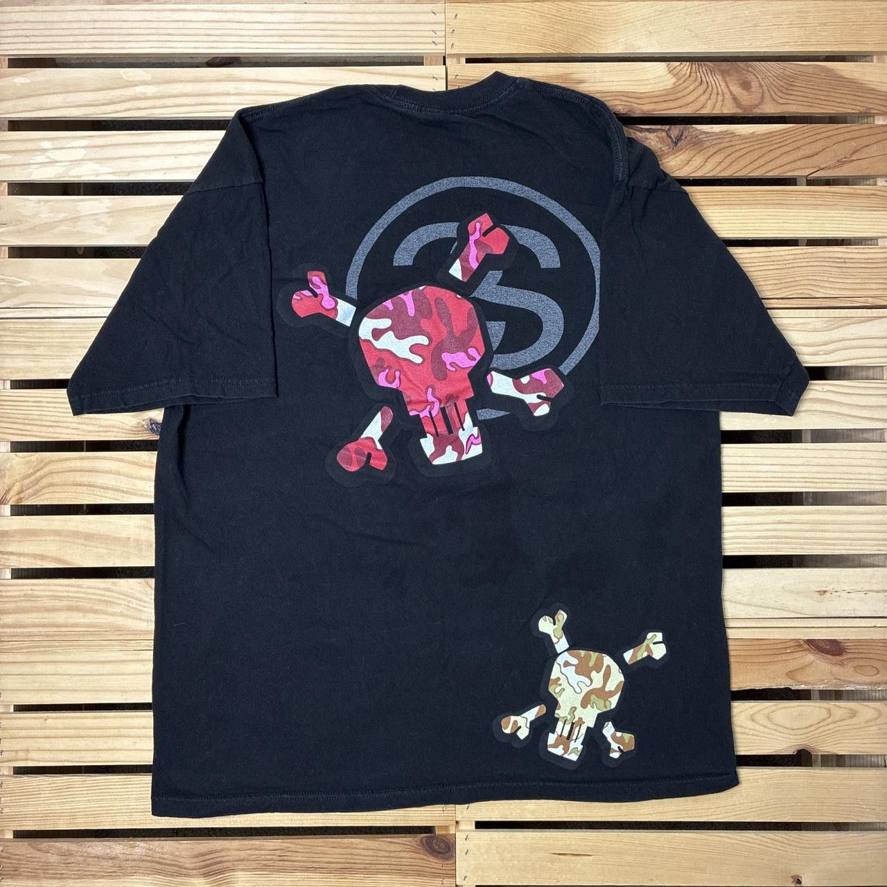 Stussy Vintage Stussy Skull & Crossbones Black Skate Tee Size XL Size US XL / EU 56 / 4 - 2 Thumbnail
