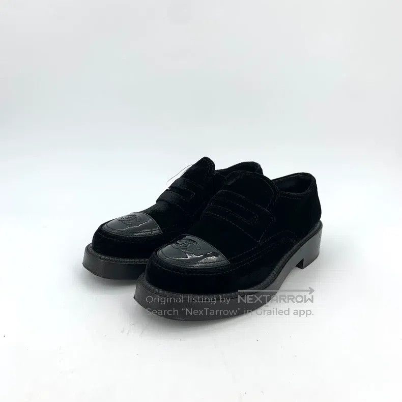 Chanel Chanel Black velvet patent leather stitching casual loafer Size US 8 / IT 38 - 1 Thumbnail