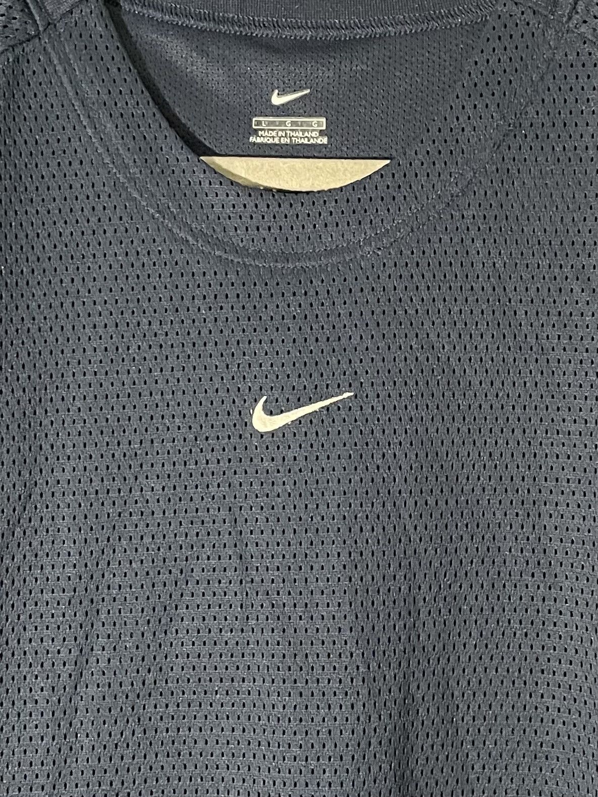 Nike NWT Vintage 2003 nike basketball center swoosh short sleeve Size US L / EU 52-54 / 3 - 5 Thumbnail
