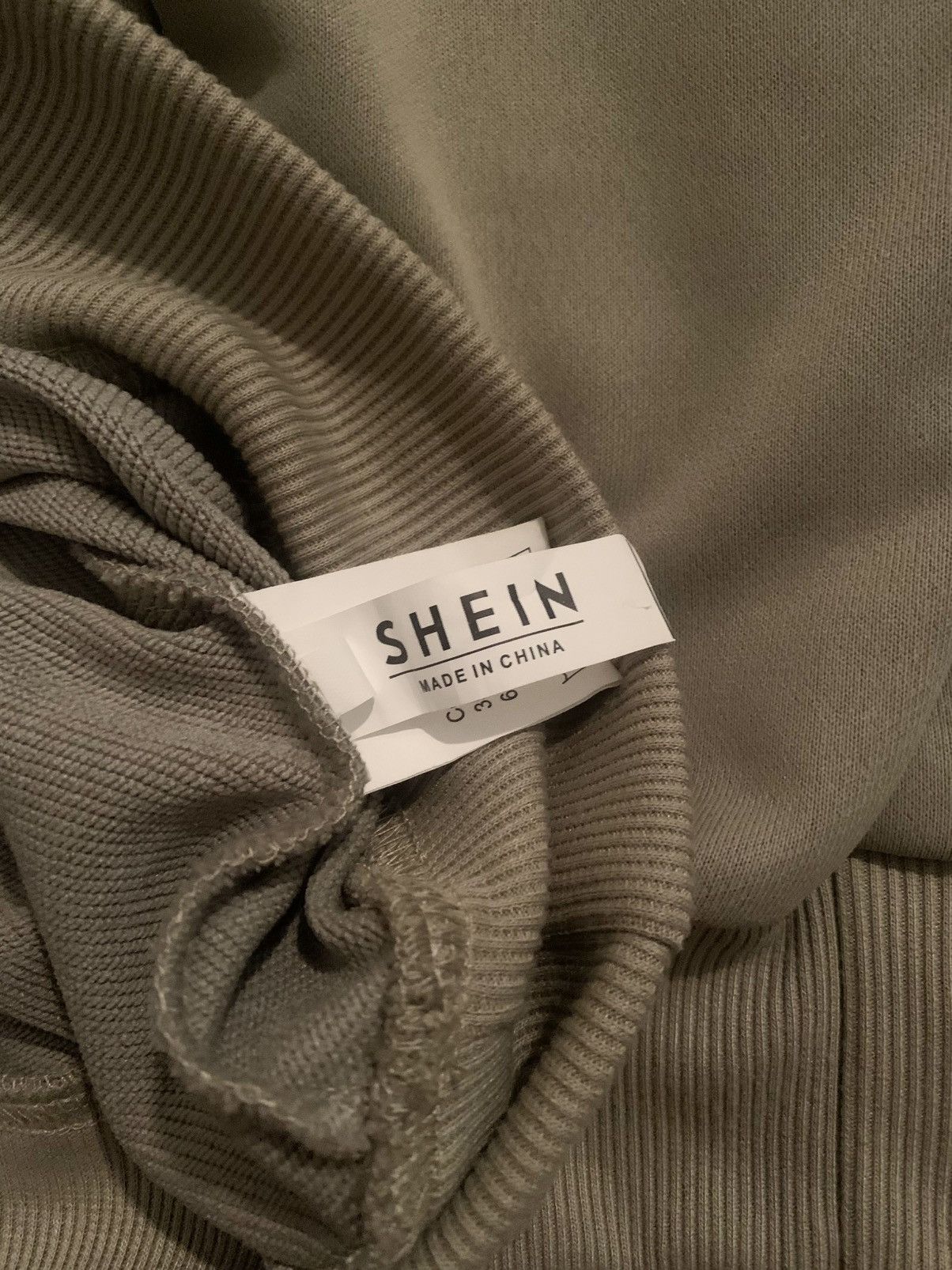 Shein Shein Beige Graphic Sweatshirt Size US M / EU 48-50 / 2 - 5 Thumbnail