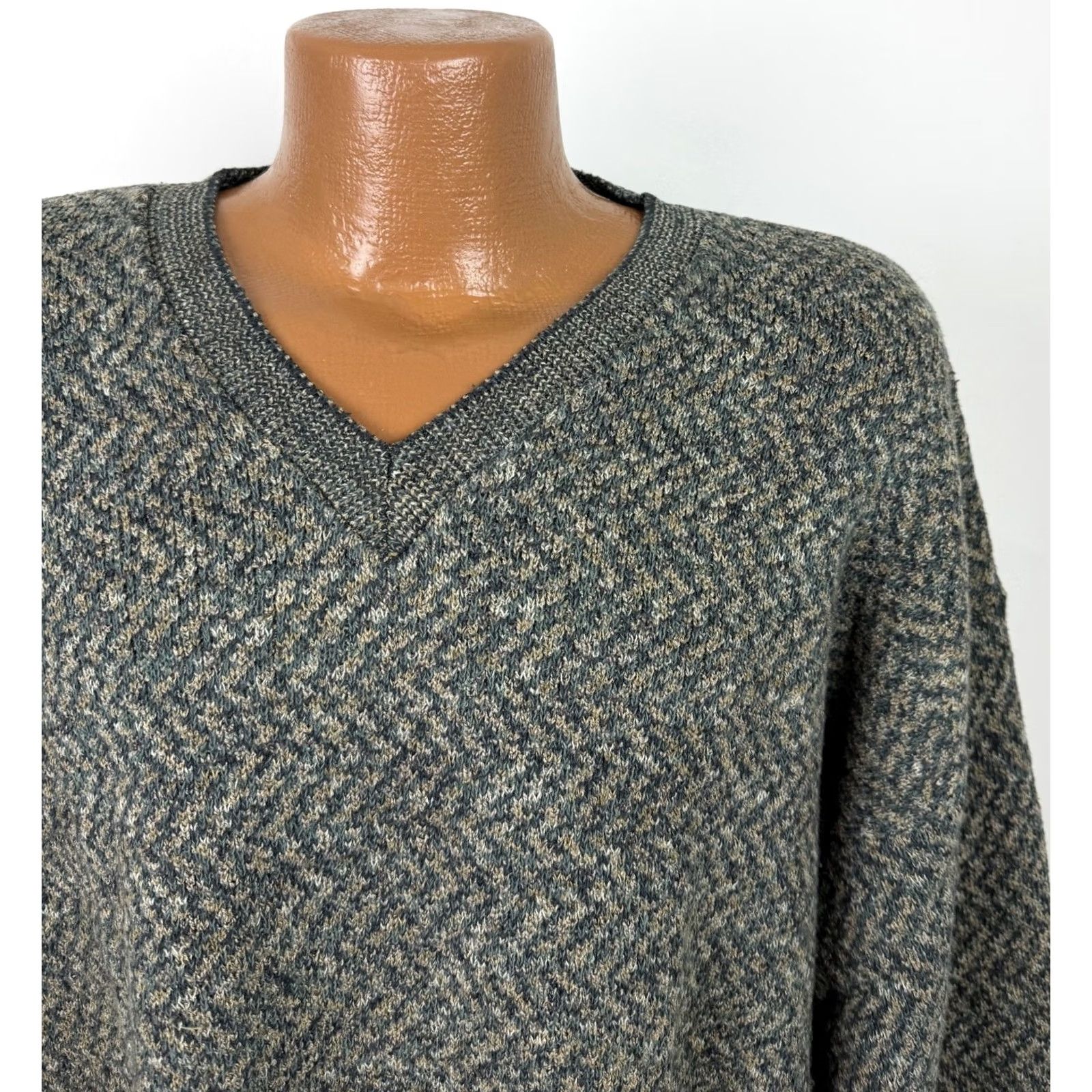 Olive VINTAGE TSR USA Mens XL Chevron Stripe V-Neck Pullover Sweater Size US XL / EU 56 / 4 - 3 Thumbnail