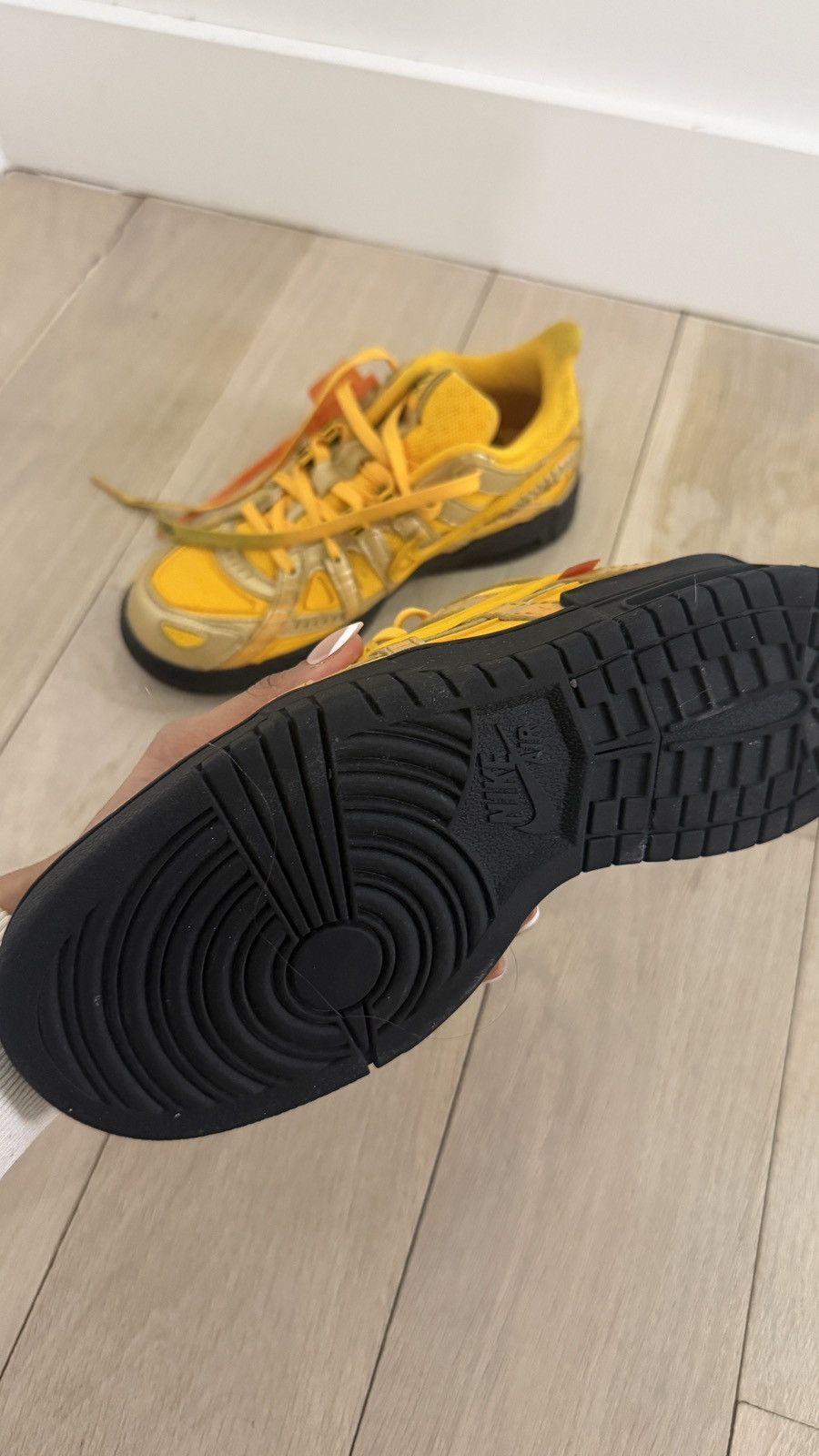 Nike × Off-White Off-White x Air Rubber Dunk 'University Gold' Size US 7.5 / IT 37.5 - 2 Thumbnail