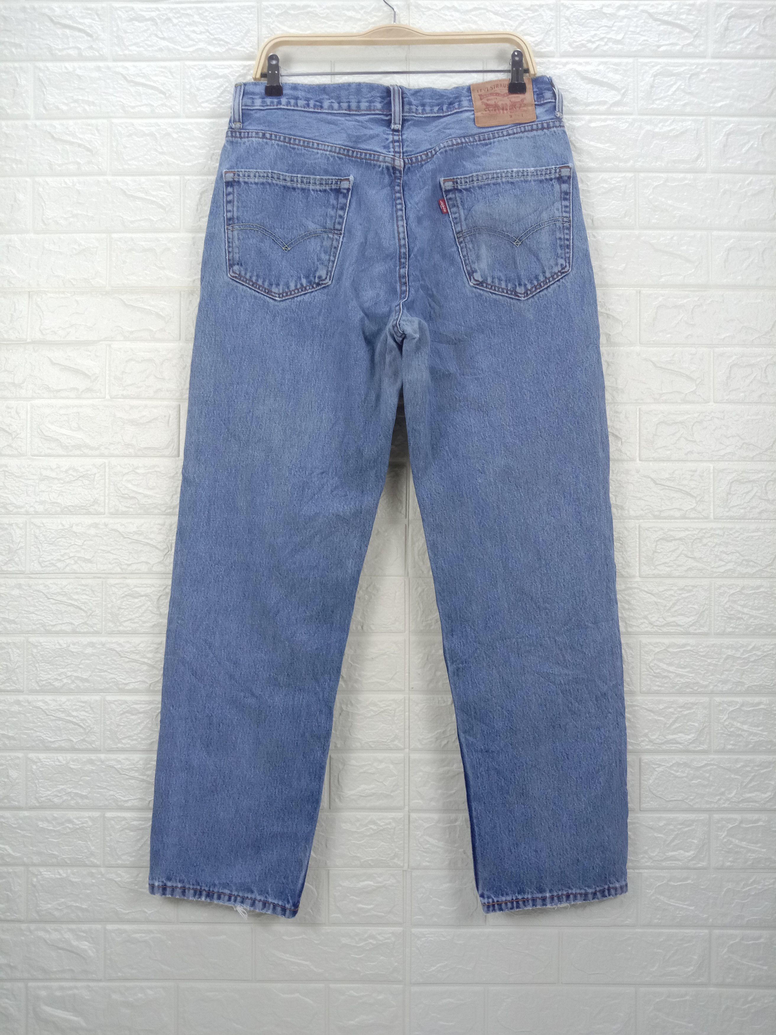 Levi's Vintage Levi's 550 Jeans Blue Wash Relaxed Fit Denim Size US 33 - 5 Thumbnail