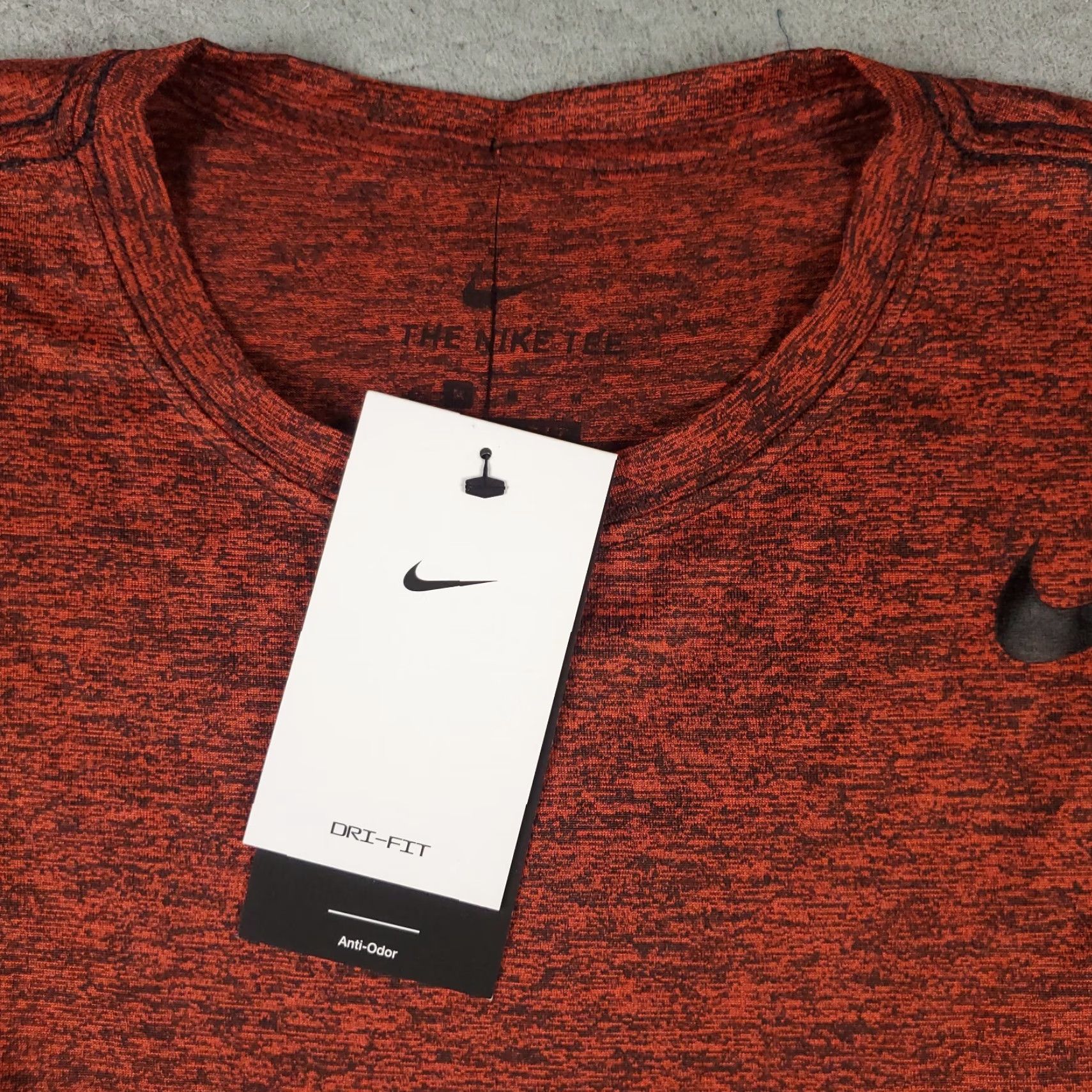 Nike Nike T Shirt Mens Size Medium Red Swoosh Casual Short Sleeve Size US M / EU 48-50 / 2 - 2 Thumbnail