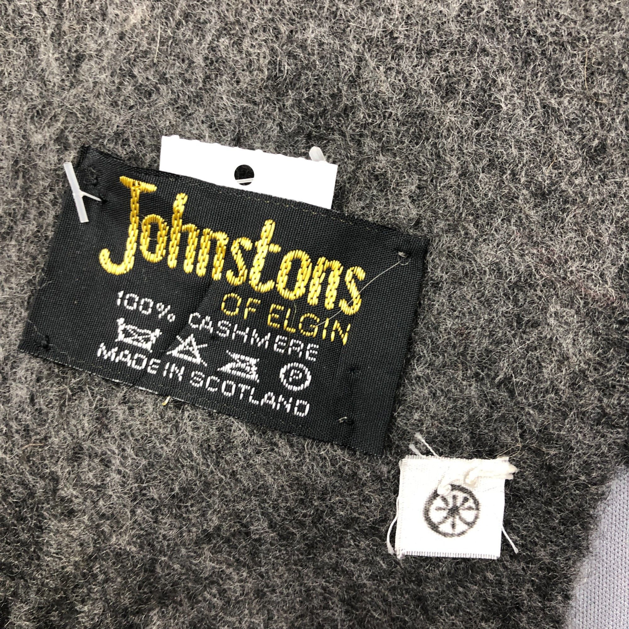 Johnstons Of Elgin Vintage Johnstons Scarf Muffler Wool Winter Scarves Size ONE SIZE - 4 Thumbnail