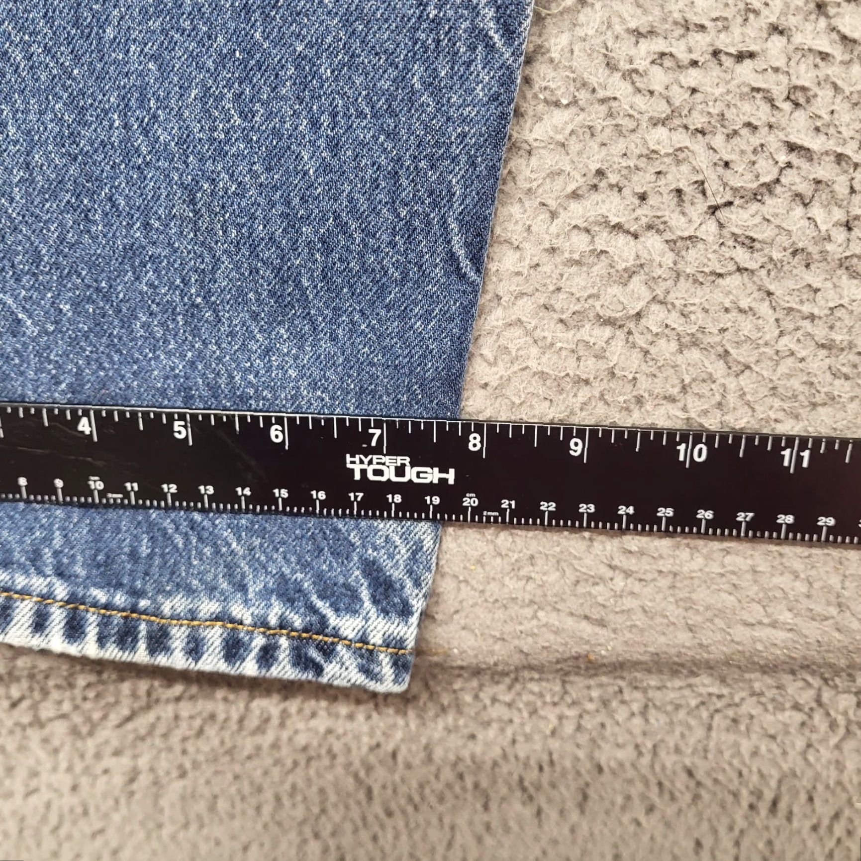 Levi's VINTAGE Levi's 550 Jeans Mens 36x34 Blue Denim Relaxed Fit Straight Leg 2004 Y2K USA Mens Size US 36 / EU 52 - 5 Thumbnail