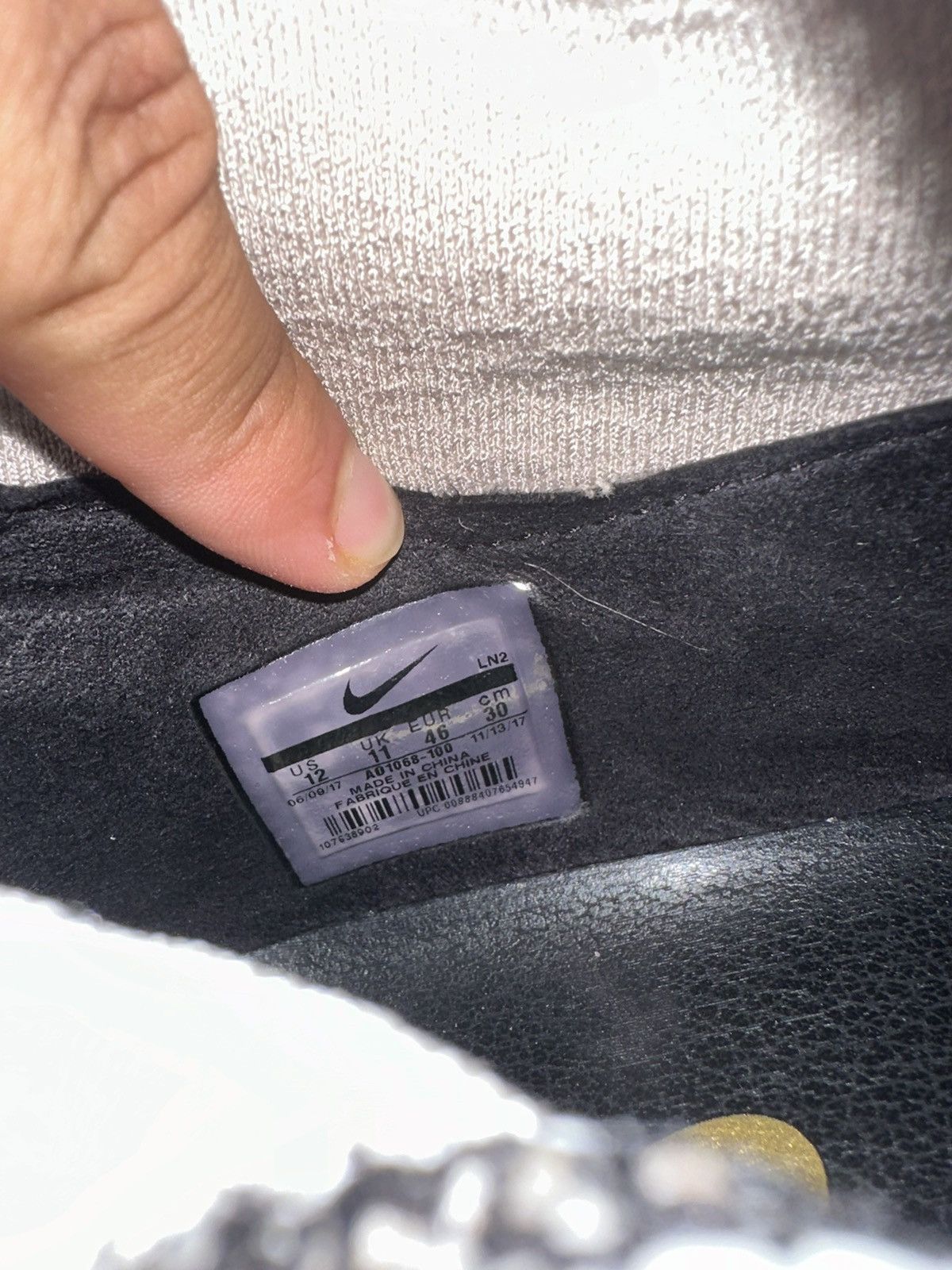 Kith × Nike Kith x LeBron Lifestyle 15 'Concrete' Size US 12 / EU 45 - 9 Thumbnail
