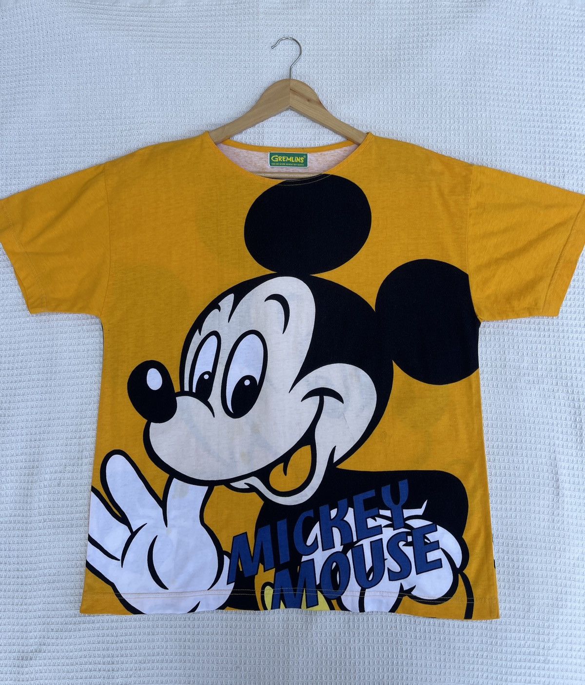 Mickey Mouse Rare🔥Vintage90s Mickey Mouse Gremlins Overprint T shirt Size US L / EU 52-54 / 3 - 6 Thumbnail