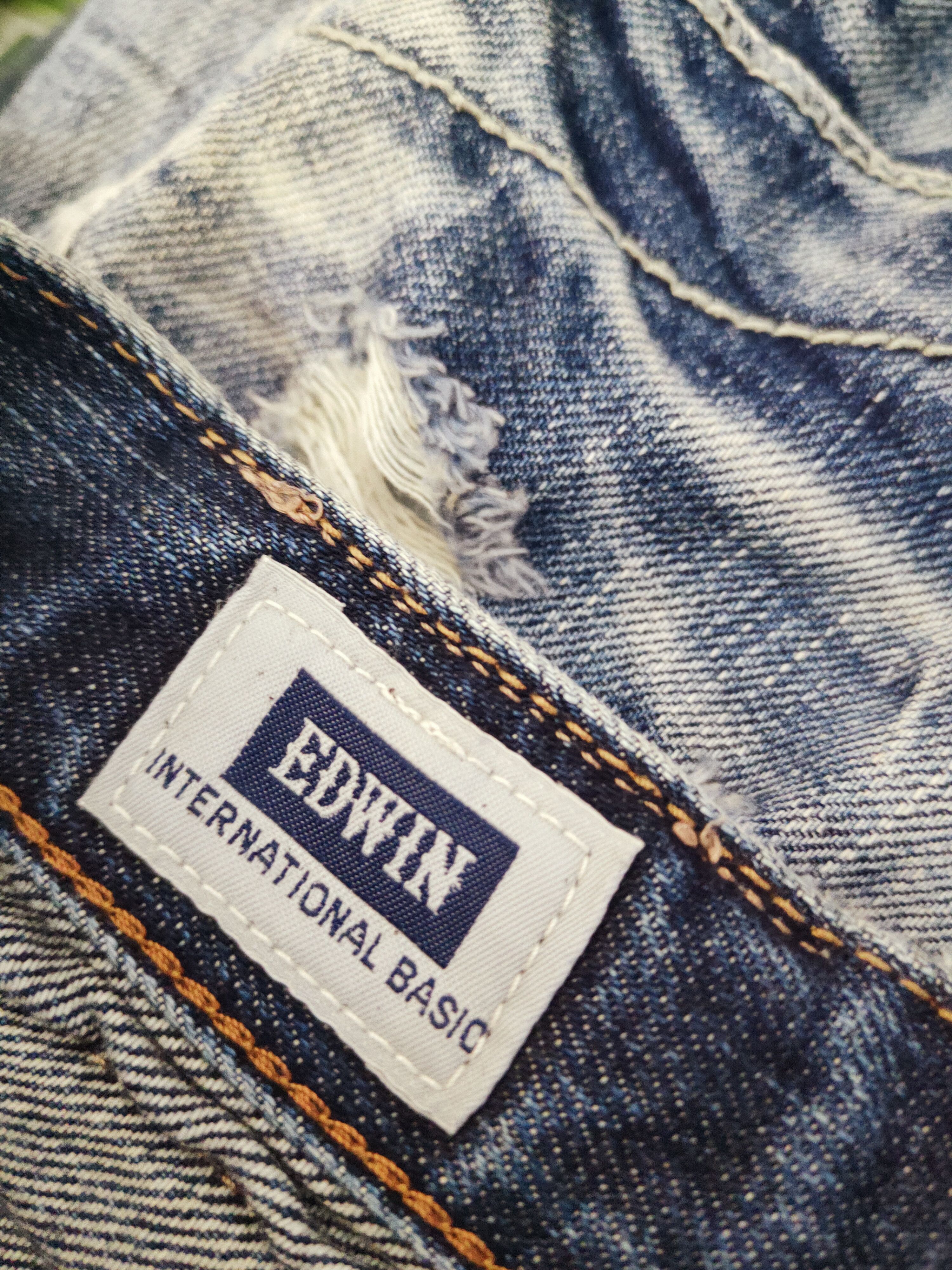 Edwin × Vintage Edwin Dark Blue Faded Distressed Ripped Jeans Size US 35 - 18 Thumbnail