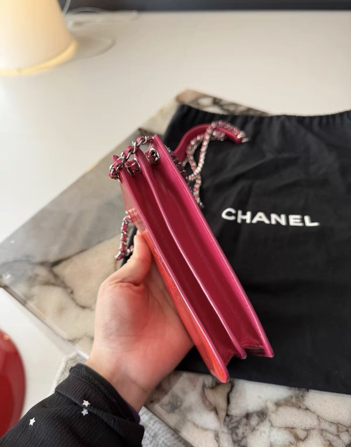 Chanel CHANEL Electric Pink Patent Leather Chain Phone Bag J36 Size ONE SIZE - 4 Thumbnail