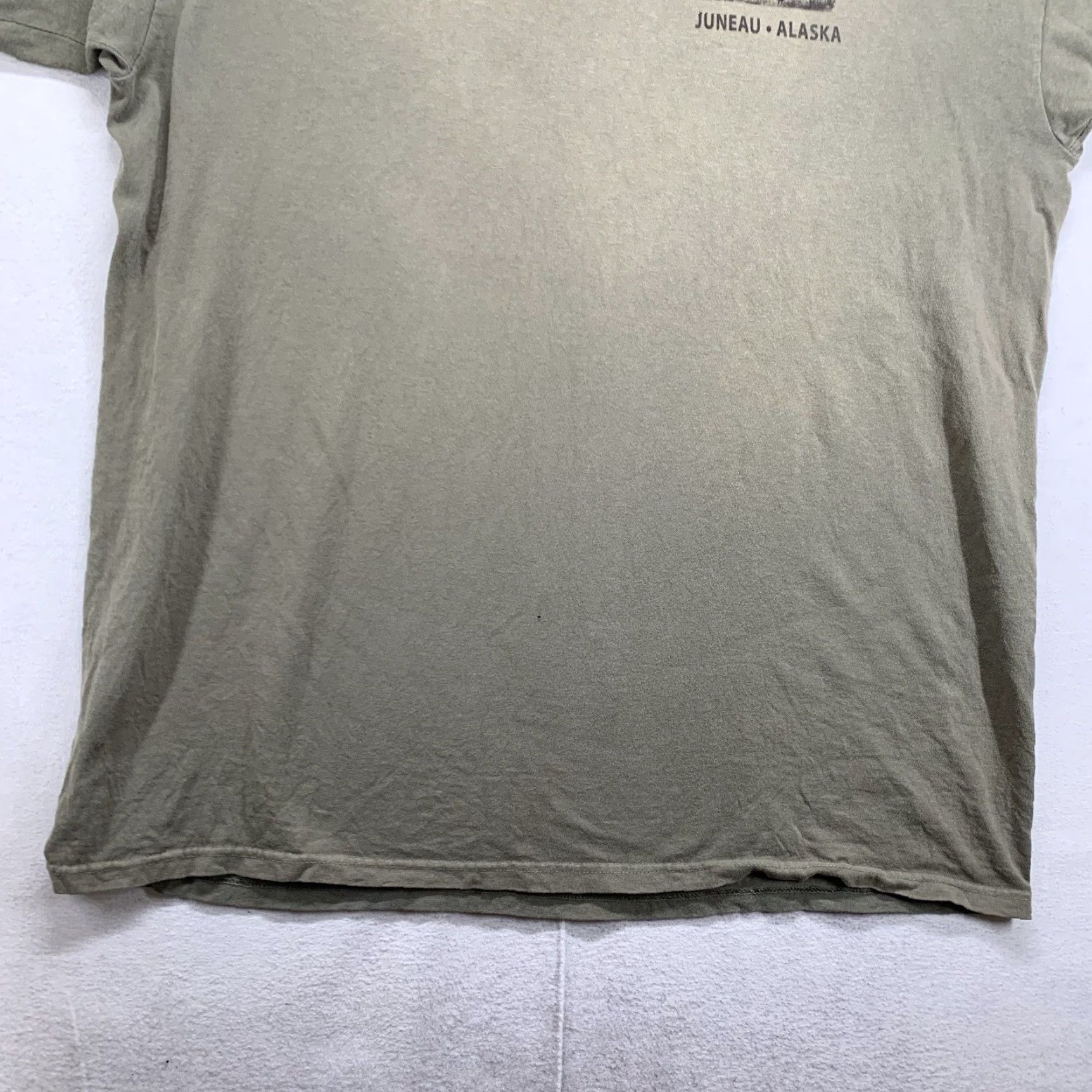 The Mountain VINTAGE The Mountain Men’s Hunter Humor T-Shirt XL Gray All Seasons Cotton Graphic Print hunting Men Size US XL / EU 56 / 4 - 7 Thumbnail