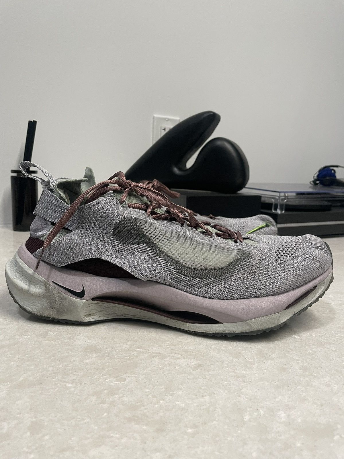 Nike Nike Spark Flyknit Burgundy Crush and Racer Blue Men 10.5 Size US 10.5 / EU 43-44 - 2 Thumbnail