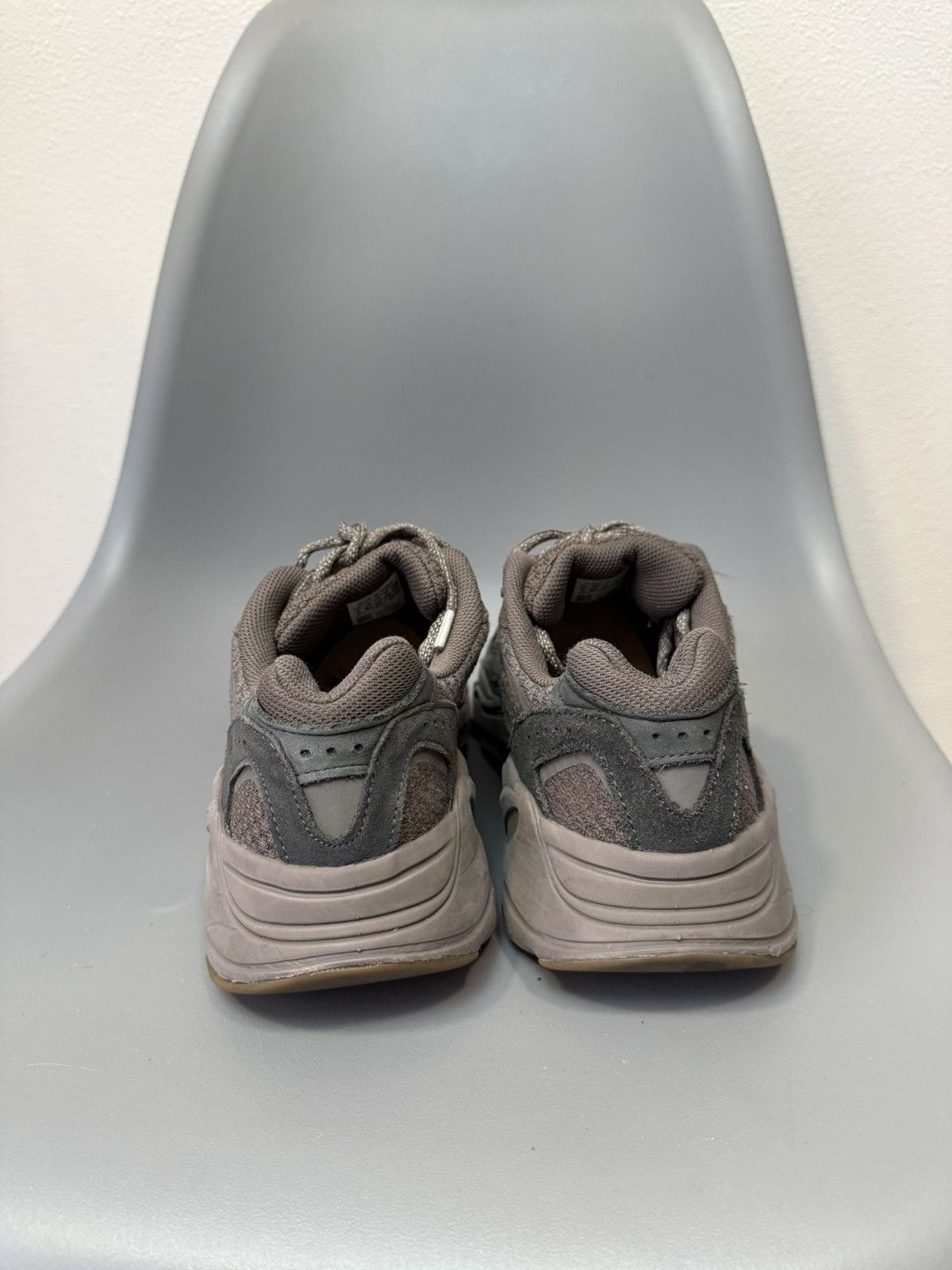 Adidas × Kanye West Adidas Yeezy Boost 700 v2 size 9 Size US 9 / EU 42 - 4 Thumbnail