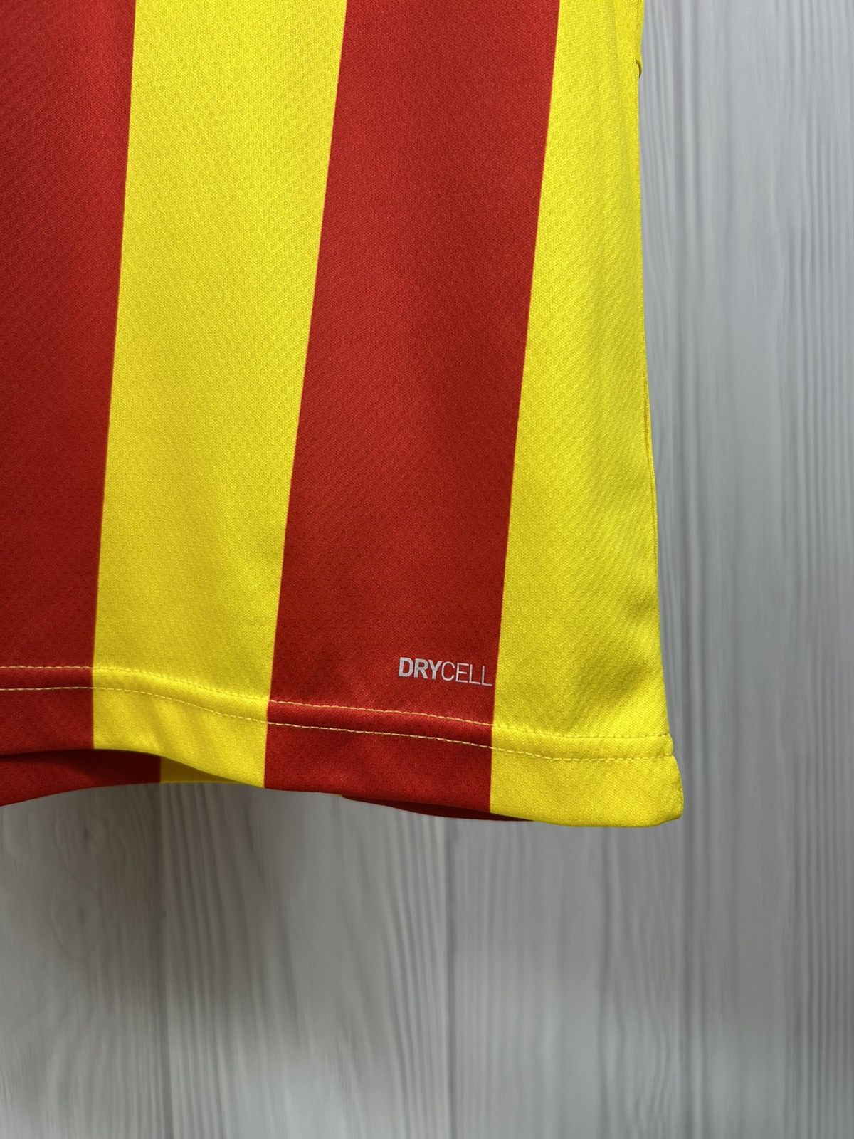 Puma Puma Goztepe Home 2019/20 Football Shirt Soccer Jersey Sz L Size US L / EU 52-54 / 3 - 5 Thumbnail