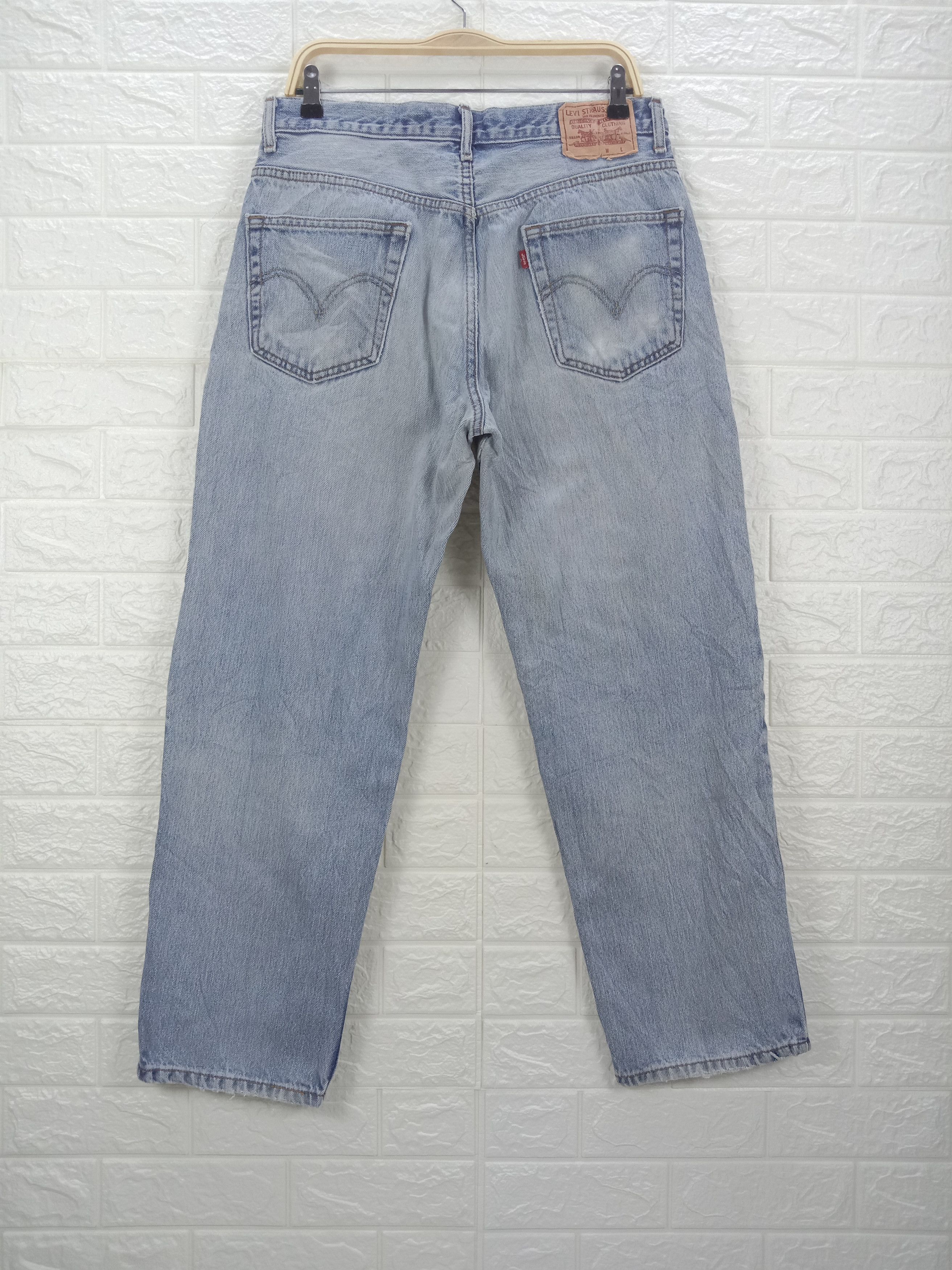 Levi's Vintage Levi's 550 Light Wash Jeans Relaxed Fit Denim Size US 33 - 5 Thumbnail