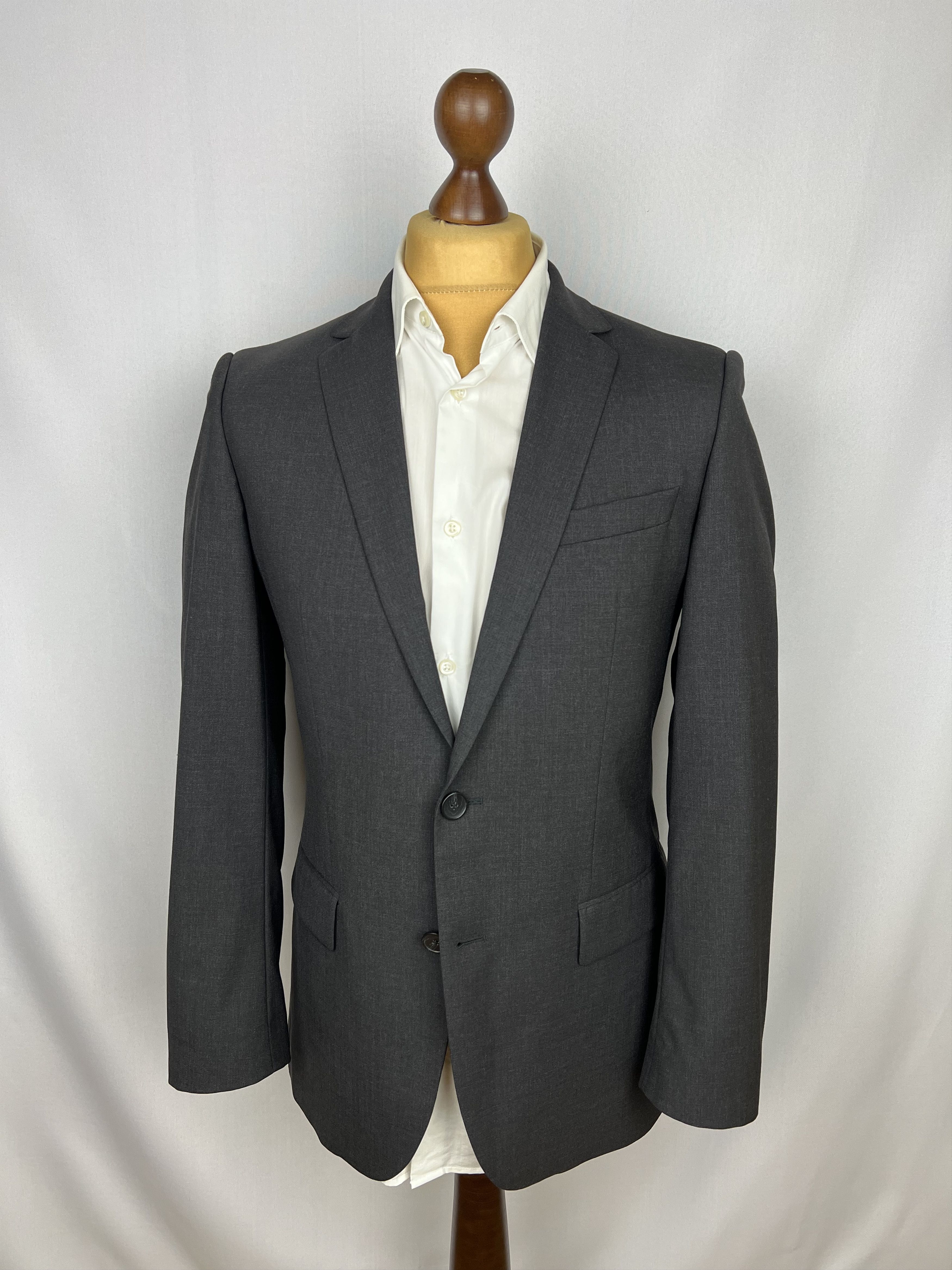 Hugo Boss Mint! Solid Gray Wool 2 Piece Modern Suit Size 36R - 2 Thumbnail