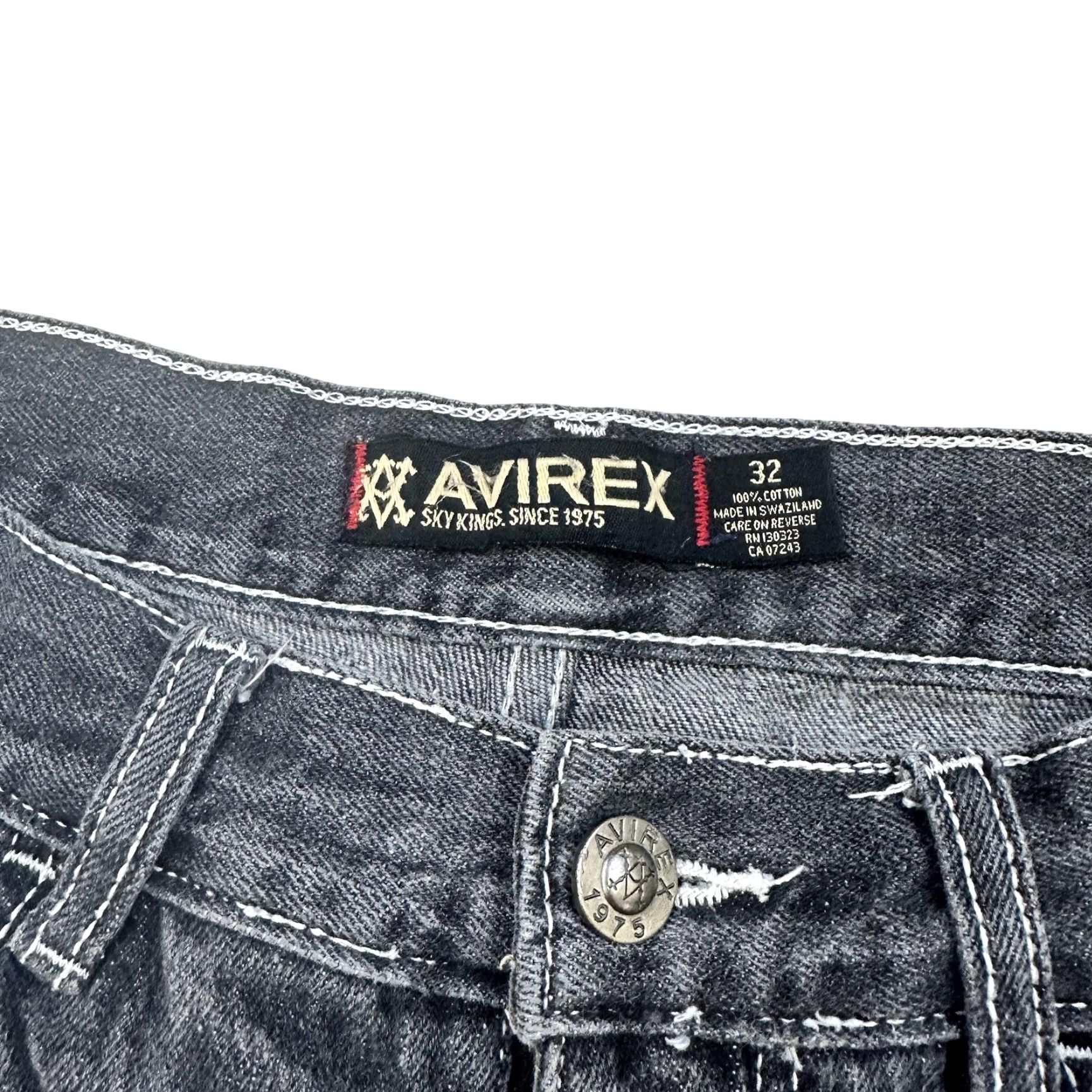 Avirex Avirex Denim Shorts Mens 32 Gray Wash 5-Pocket Bermuda Streetwear Waist 32 Inseam 12 Flat Front Cotton Denim Casual Relaxed Pockets Mens Size US 32 / EU 48 - 4 Thumbnail