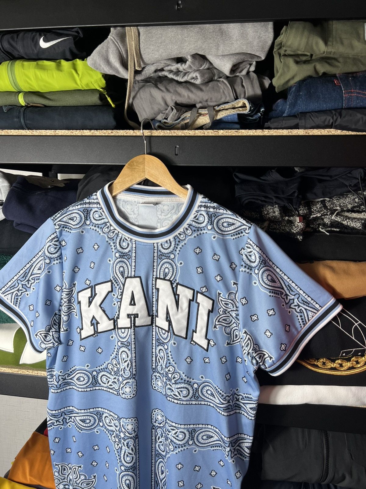 Karl Kani Karl Kani Serif Paisley Mesh Bandana Logo Jersey Tee Size US XS / EU 42 / 0 - 2 Thumbnail