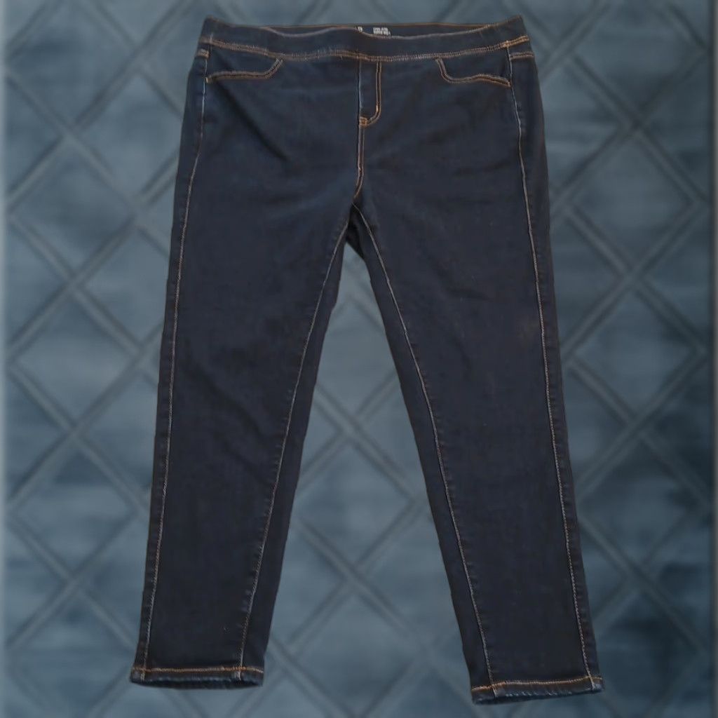 Torrid **Torrid Skinny Jeans Women Size 3 Blue Dark Wash Denim Zip** User: Torrid Skinny Jeans Women Size 3 Blue Dark Wash Denim Zip Size 26" / US 2 / IT 38 - 1 Thumbnail