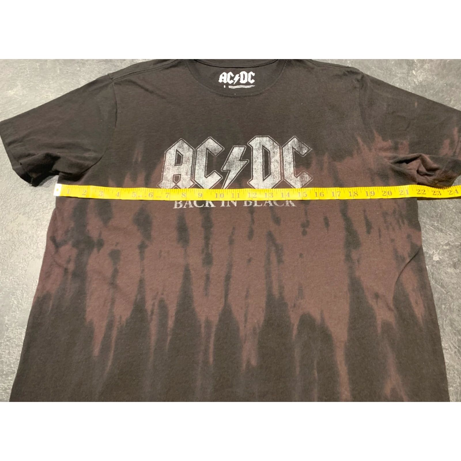 Vintage AC DC Shirt Large Black Crew Neck T-Shirt Short Sleeve Rock Band 70s Mens Size US L / EU 52-54 / 3 - 4 Thumbnail