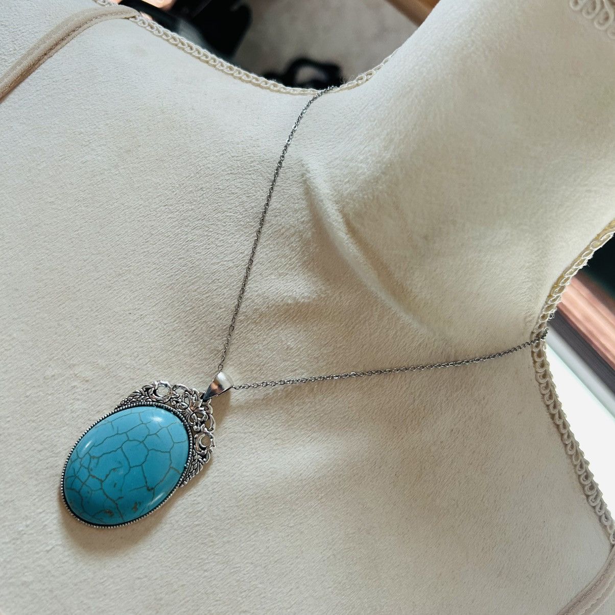 Handmade Handcrafted turquoise dyed howlite cabochon stone necklace Size ONE SIZE - 2 Thumbnail