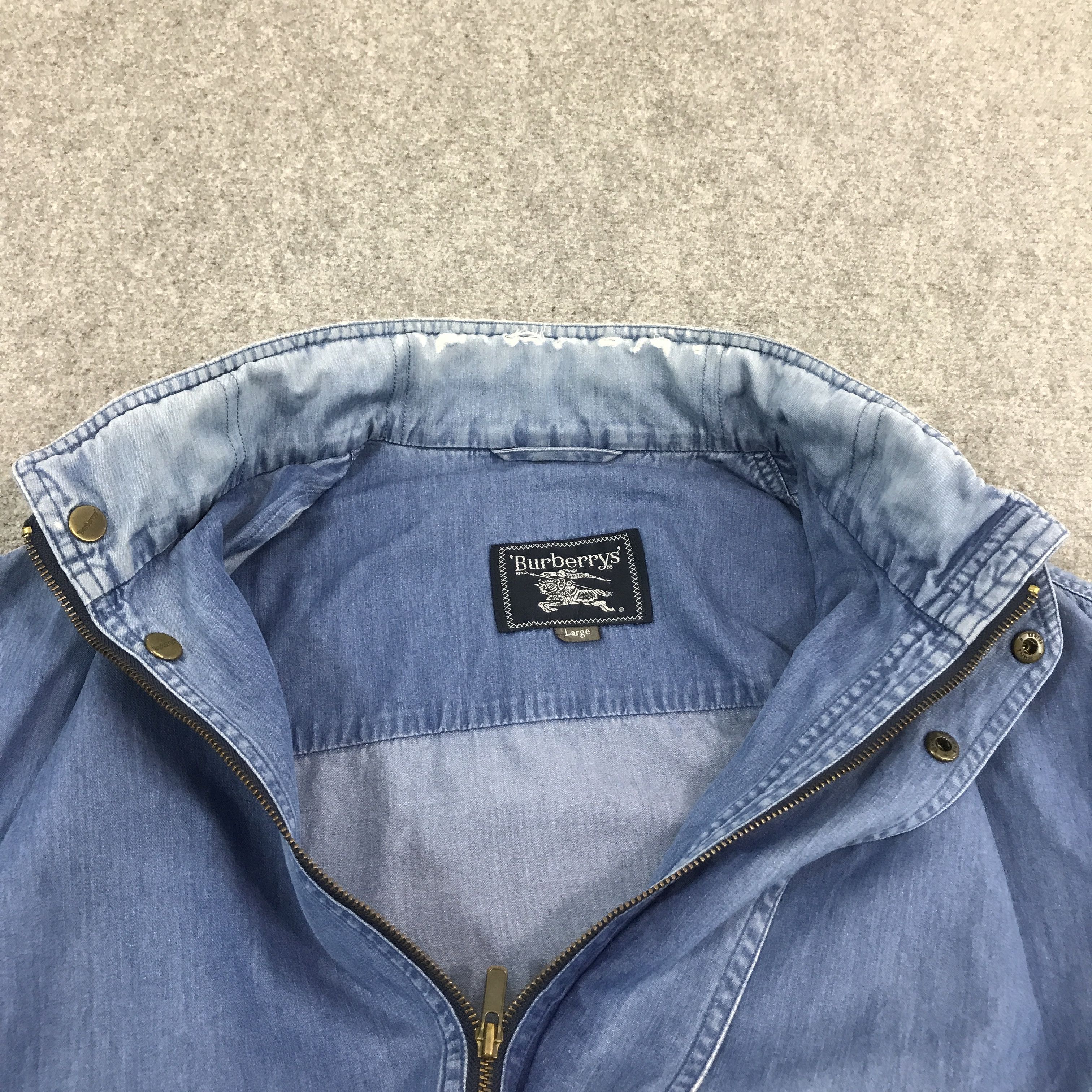 Burberry × Vintage BURBERRYS DISTRESSED BLUE JACKET Size US L / EU 52-54 / 3 - 7 Thumbnail