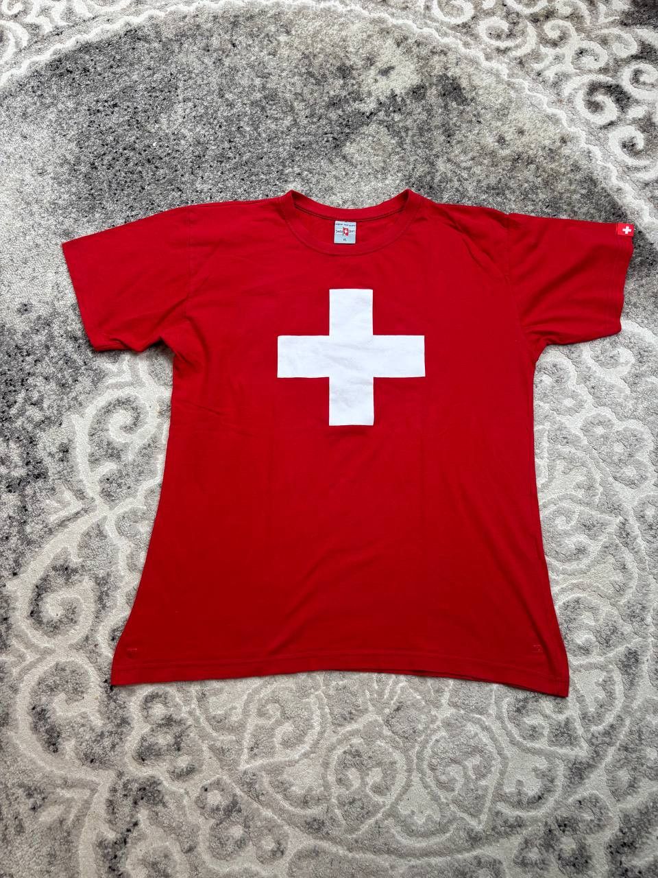 Vintage Swiss Shirt Switzerland Flag Graphic Tee Red XL Size US XL / EU 56 / 4 - 4 Thumbnail