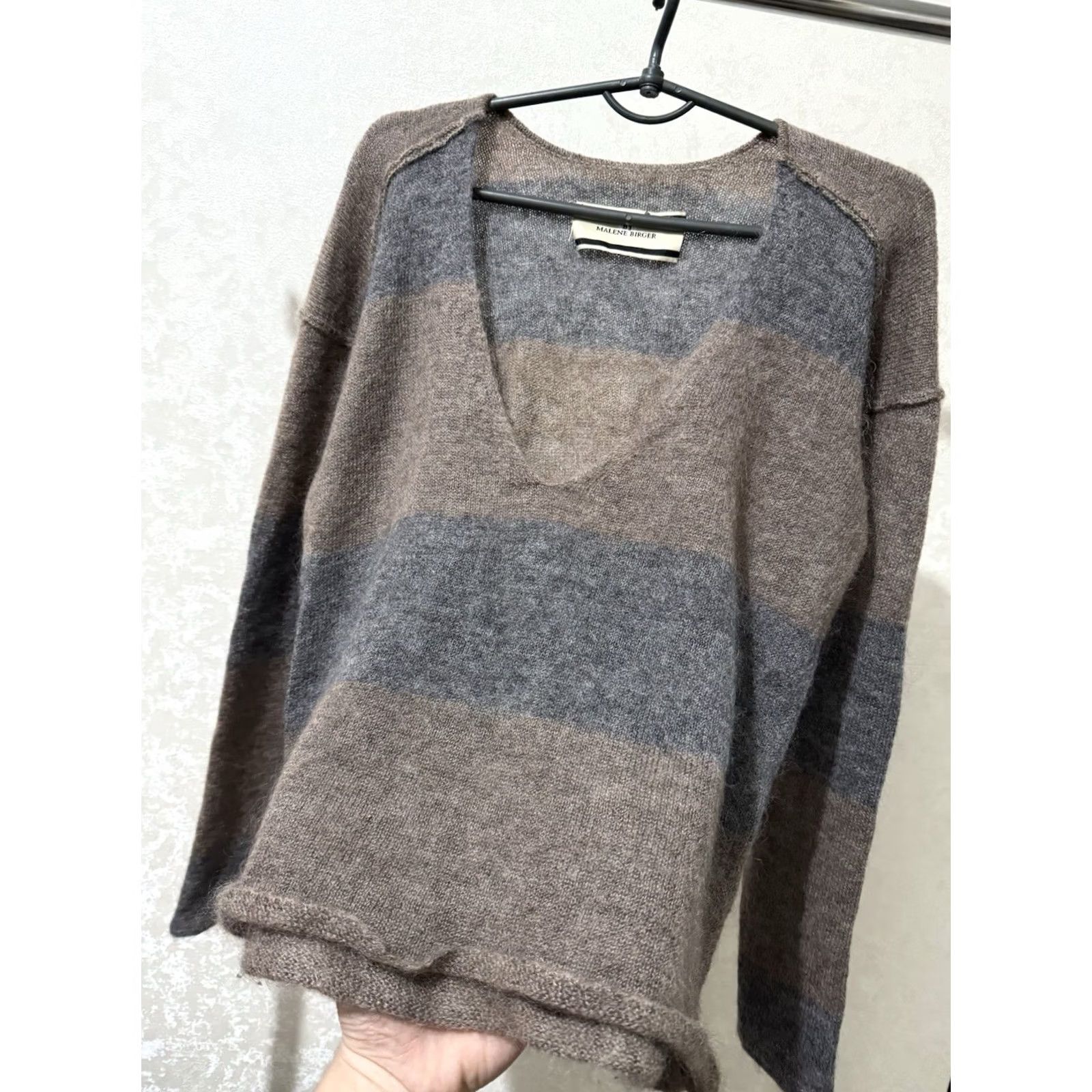 By Malene Birger VINTAGE By Malene Birger Wool Blend Striped V-Neck Sweater Brown Grey XS Women’s Wool Blend Striped V-Neck Pullover Sweater Girls/Men? Size XS / US 0-2 / IT 36-38 - 4 Thumbnail