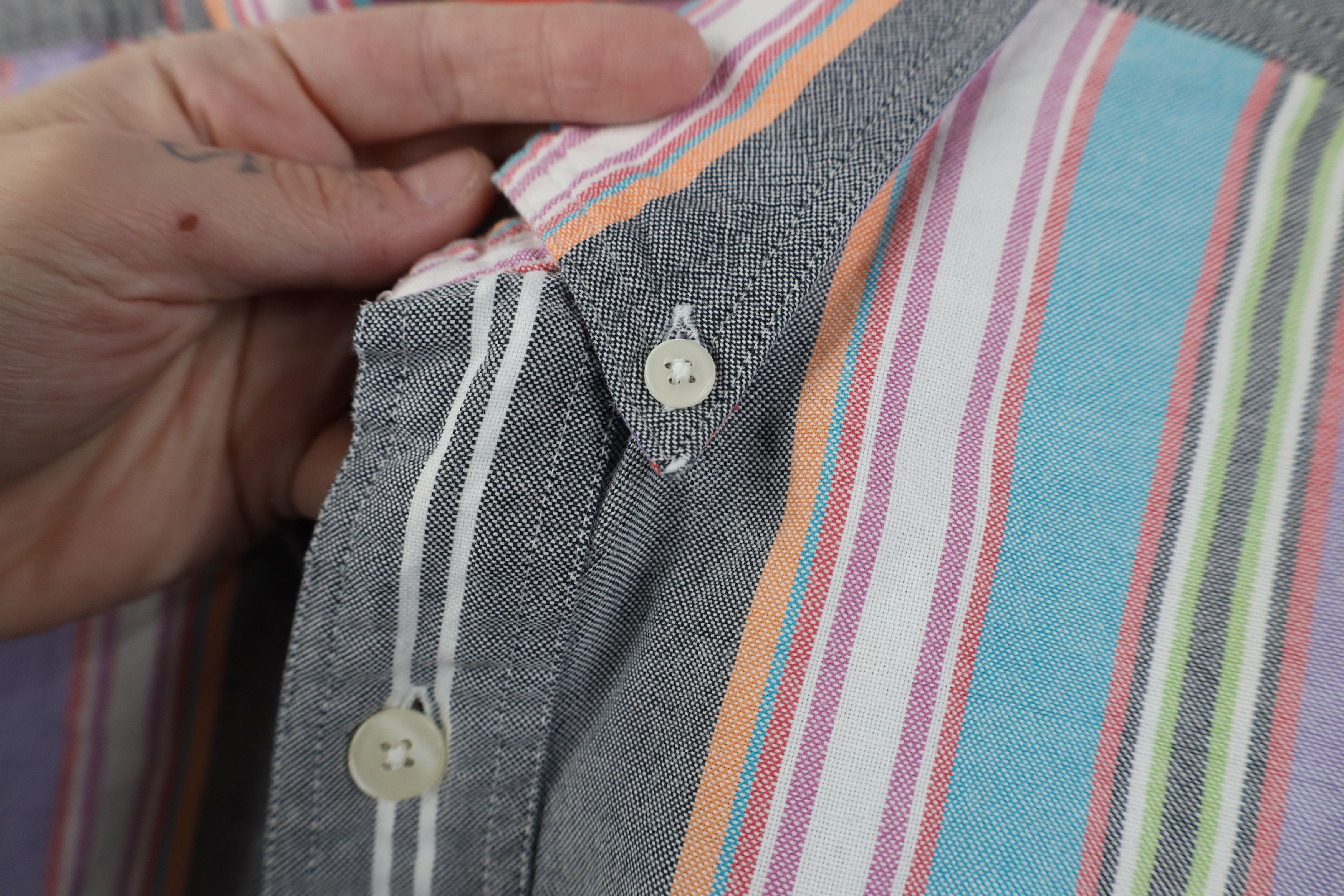 Vintage Vintage 90s Streetwear Rainbow Short Sleeve Button Shirt Size US L / EU 52-54 / 3 - 10 Thumbnail