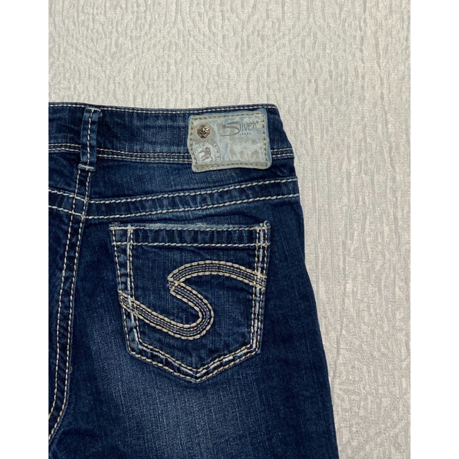 Silver Jeans Co. Silver Jeans Suki Capri Women 26 Blue Denim Stretch Dark Wash Size 27" / US 4 / IT 40 - 3 Thumbnail